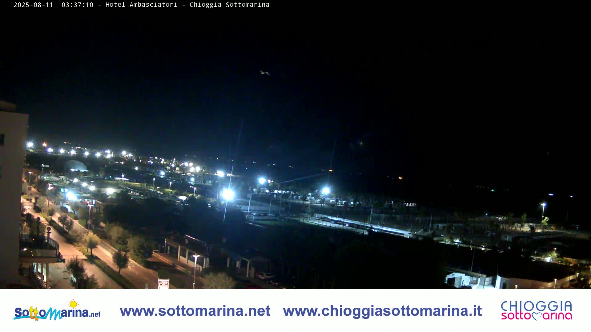 Chioggia Sottomarina Beach & Adriatic Coast Skyline Live Cam - Venice, Veneto, Italy