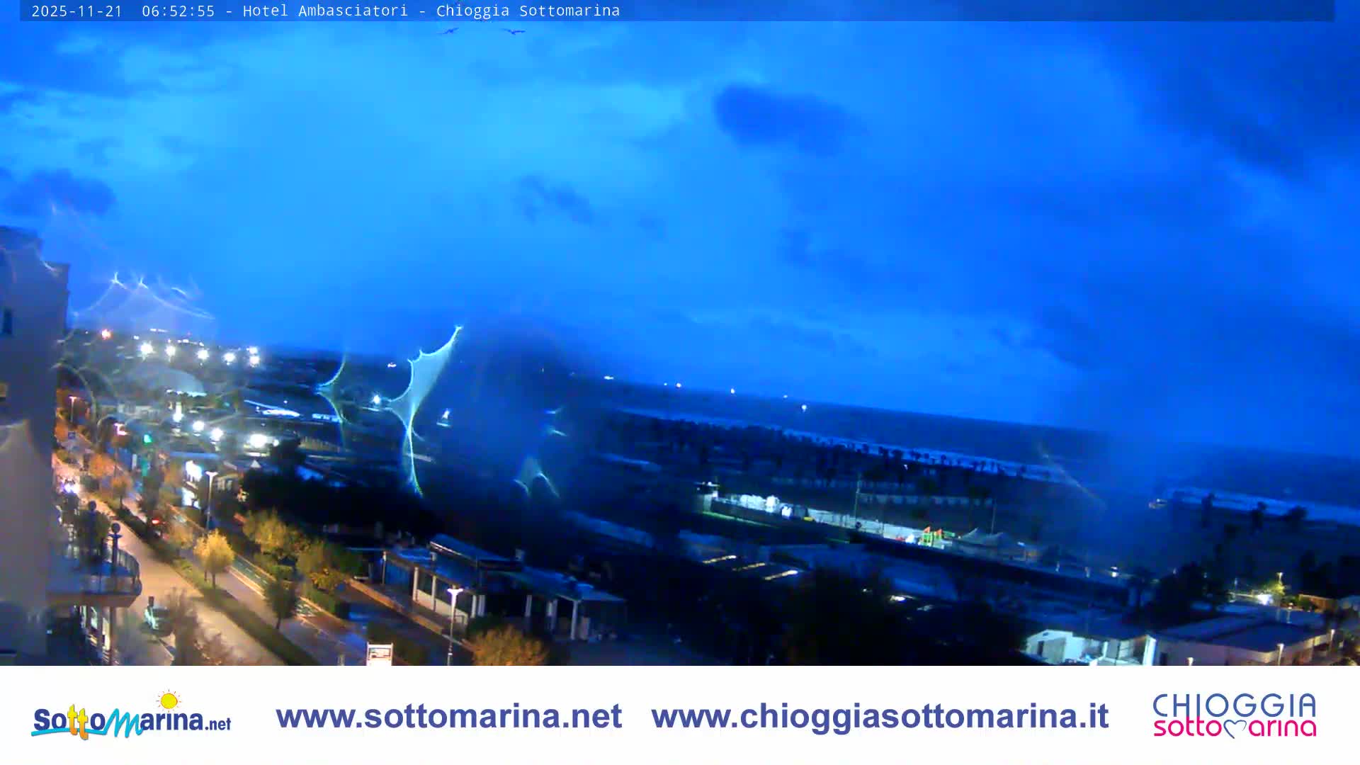 Chioggia Sottomarina Beach & Adriatic Coast Skyline Live Cam - Venice, Veneto, Italy