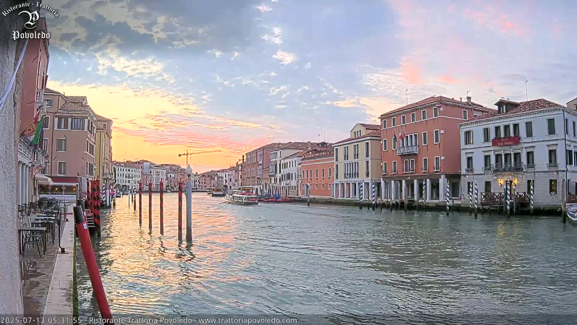 Venezia, Grand Canal Boat Traffic View Live Cam - Venice, Veneto, Italy