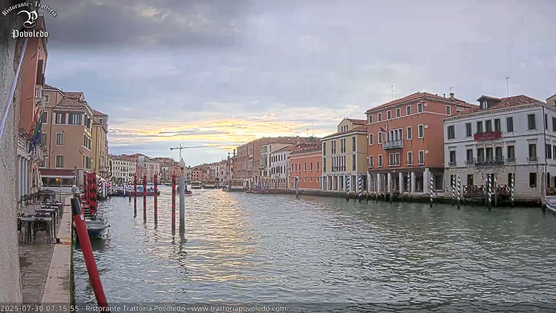Venezia, Grand Canal Boat Traffic View Live Cam - Venice, Veneto, Italy