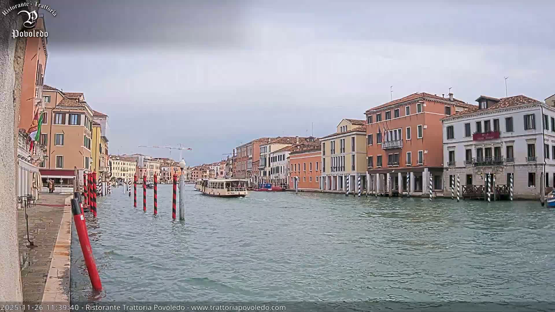 Venezia, Grand Canal Boat Traffic View Live Cam - Venice, Veneto, Italy
