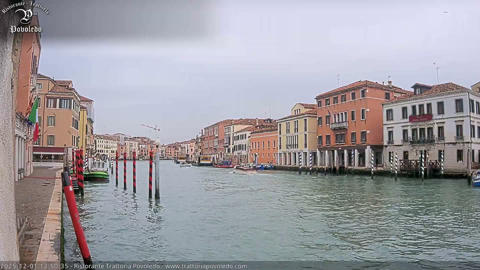 Venezia, Grand Canal Boat Traffic View Live Cam - Venice, Veneto, Italy