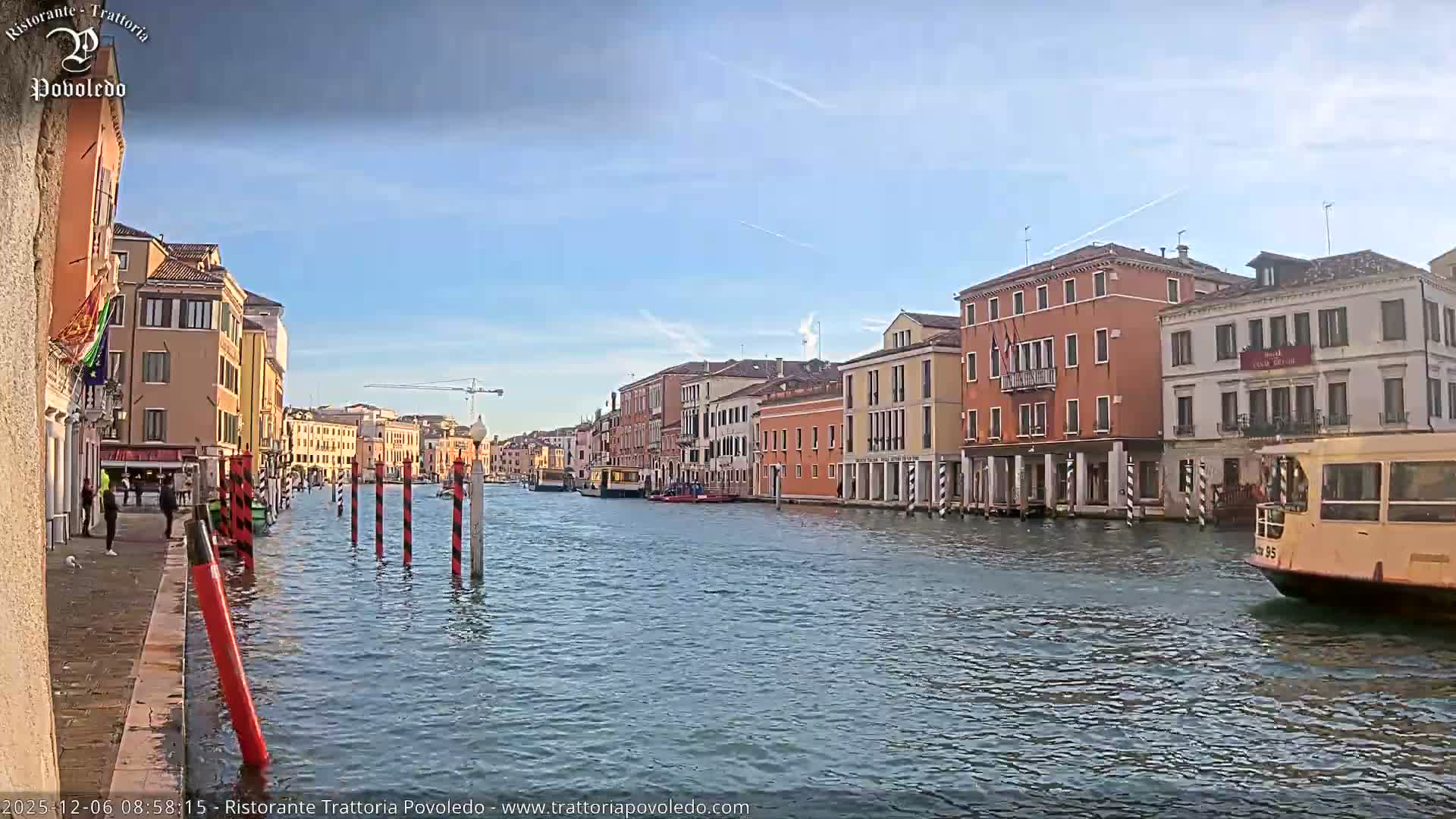 Venezia, Grand Canal Boat Traffic View Live Cam - Venice, Veneto, Italy