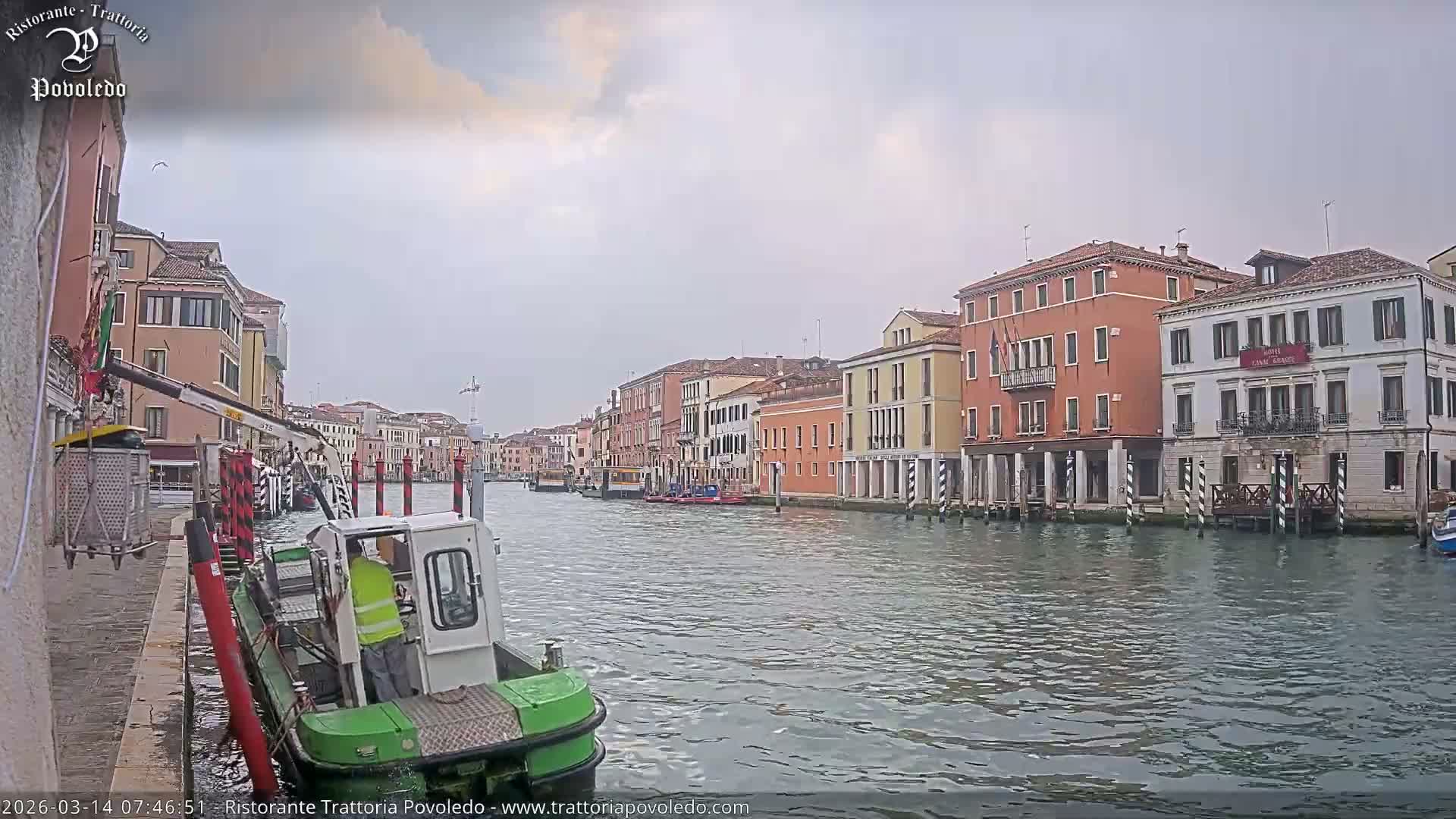 Venezia, Grand Canal Boat Traffic View Live Cam - Venice, Veneto, Italy