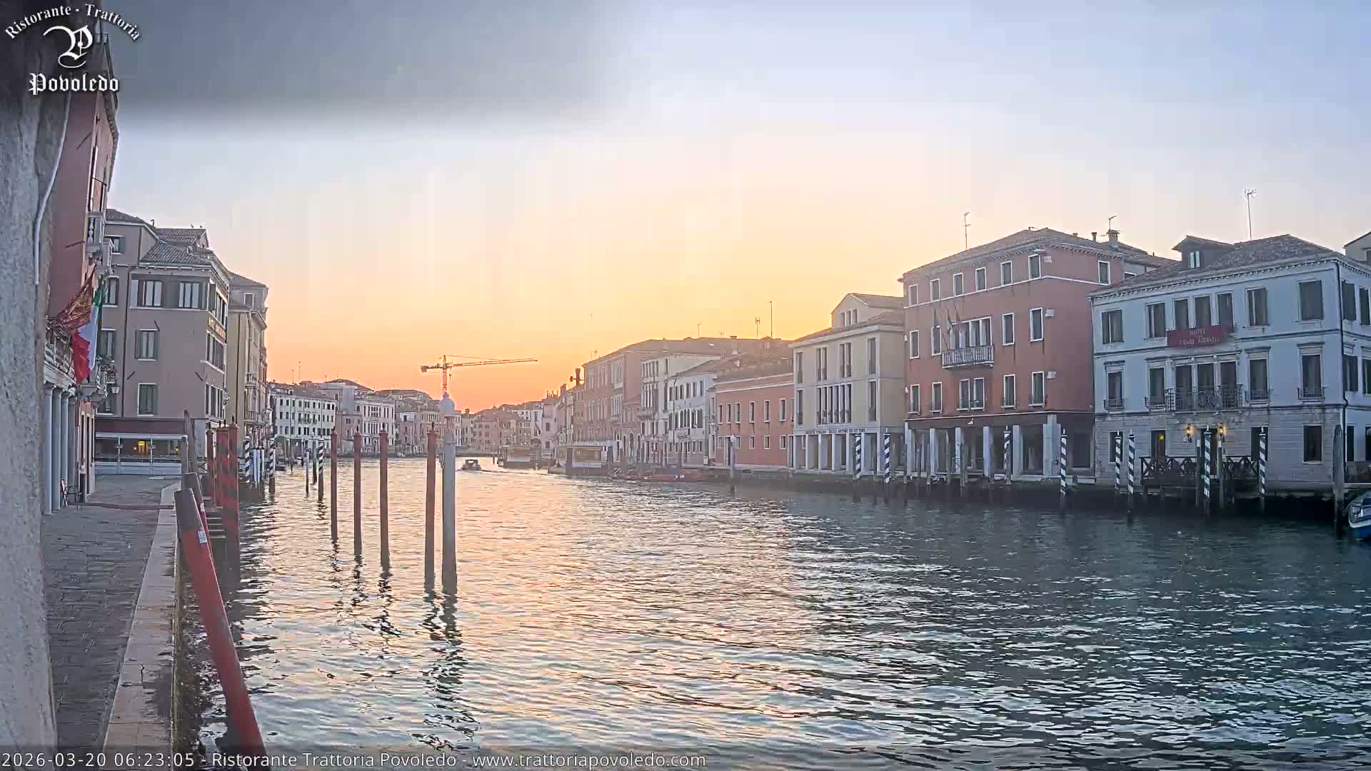 Venezia, Grand Canal Boat Traffic View Live Cam - Venice, Veneto, Italy