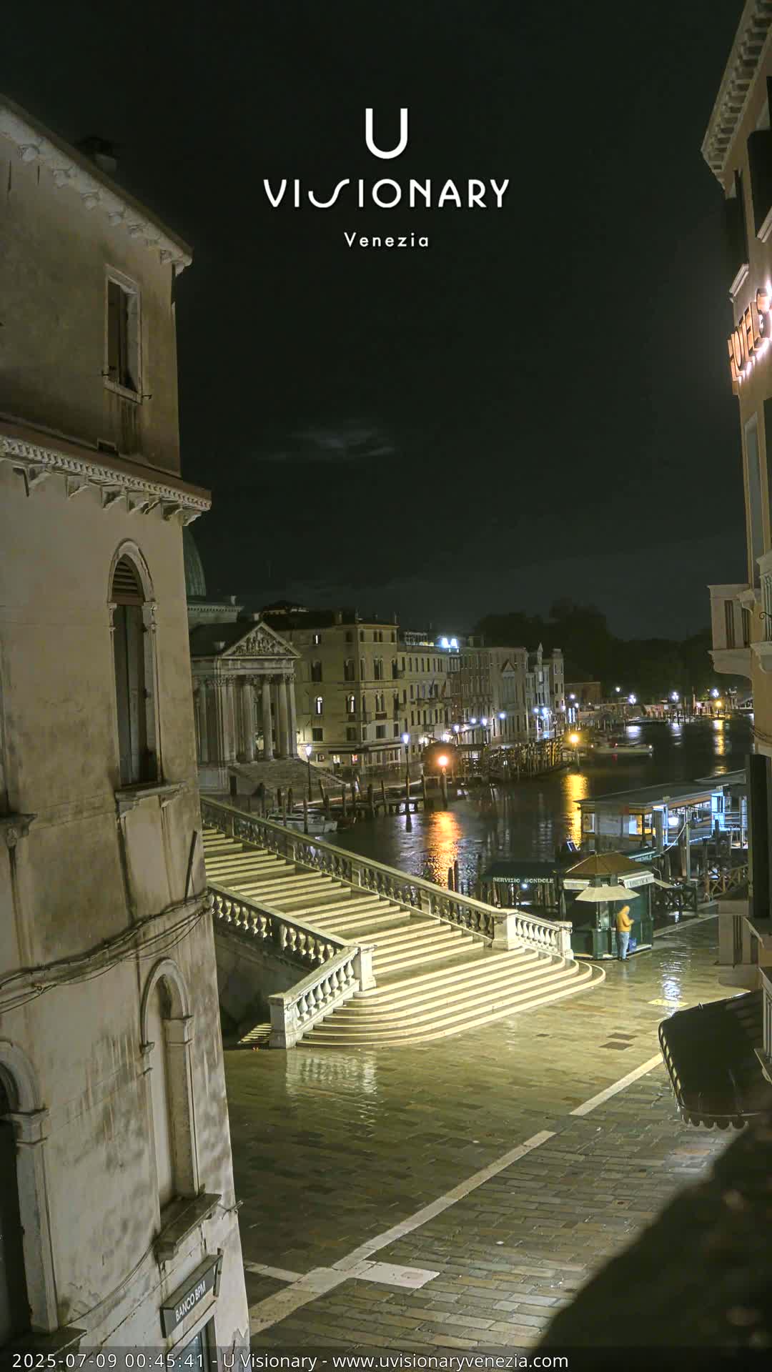 Venice, Ponte degli Scalzi Bridge & Chiesa di San Simeon Piccolo Church Live Cam - Venice, Veneto, Italy