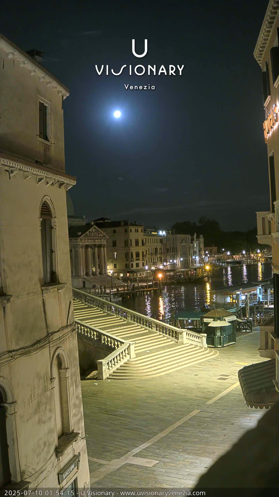 Venice, Ponte degli Scalzi Bridge & Chiesa di San Simeon Piccolo Church Live Cam - Venice, Veneto, Italy