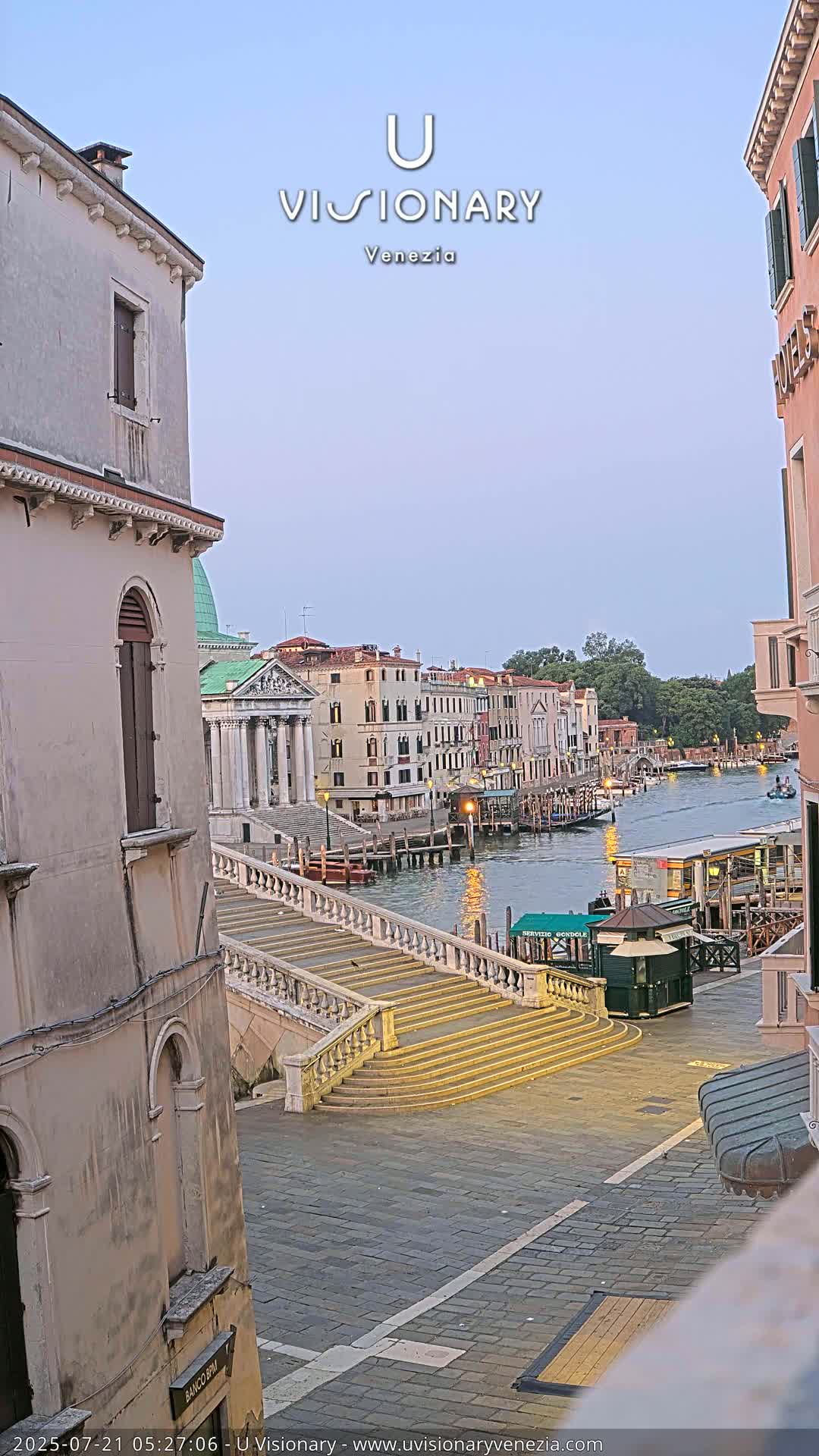 Venice, Ponte degli Scalzi Bridge & Chiesa di San Simeon Piccolo Church Live Cam - Venice, Veneto, Italy