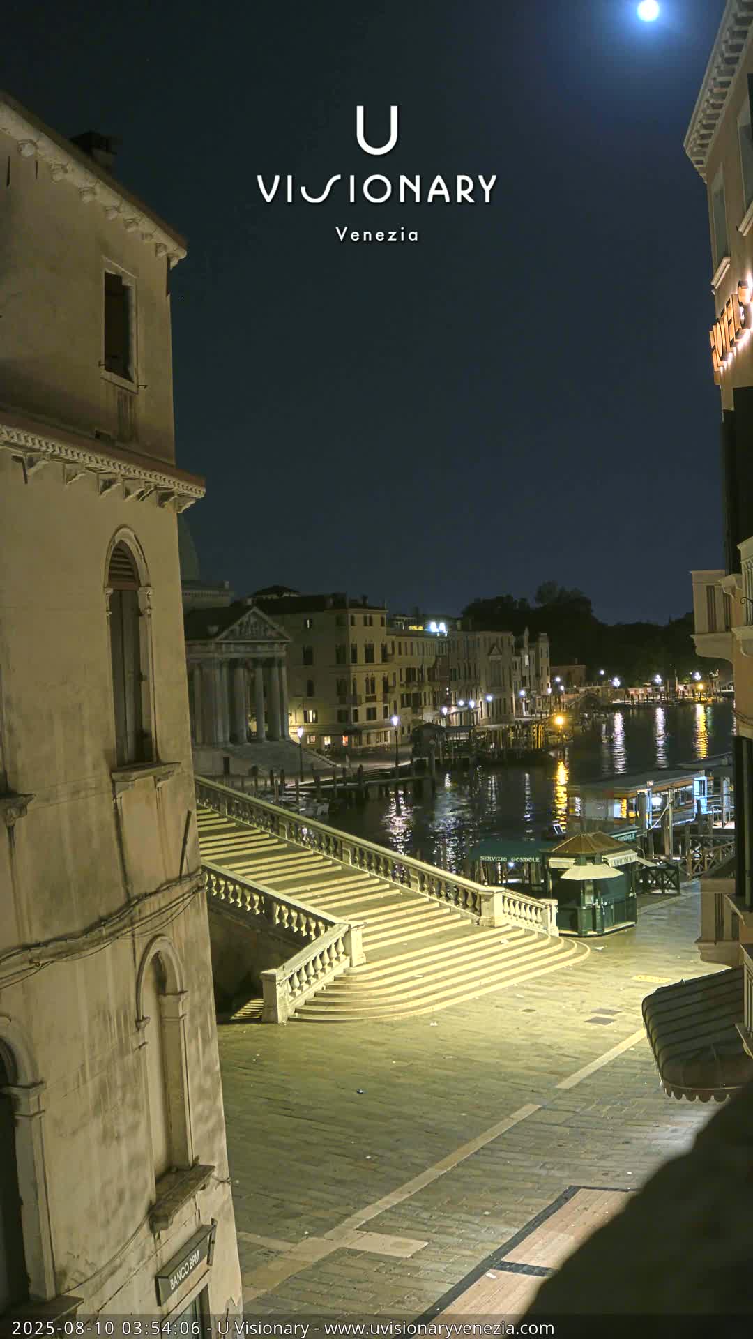 Venice, Ponte degli Scalzi Bridge & Chiesa di San Simeon Piccolo Church Live Cam - Venice, Veneto, Italy