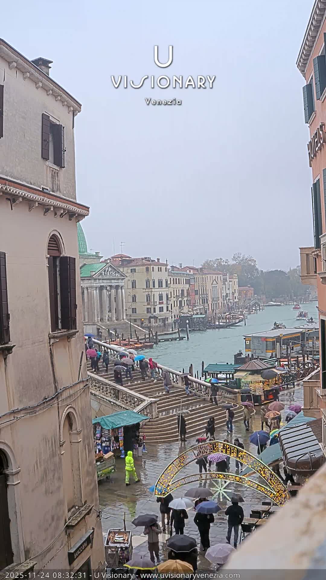 Venice, Ponte degli Scalzi Bridge & Chiesa di San Simeon Piccolo Church Live Cam - Venice, Veneto, Italy