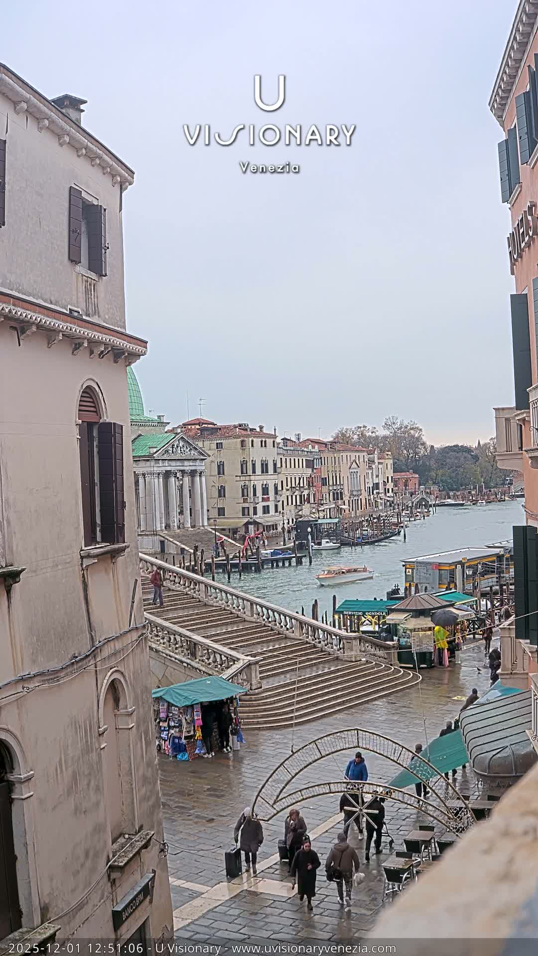 Venice, Ponte degli Scalzi Bridge & Chiesa di San Simeon Piccolo Church Live Cam - Venice, Veneto, Italy