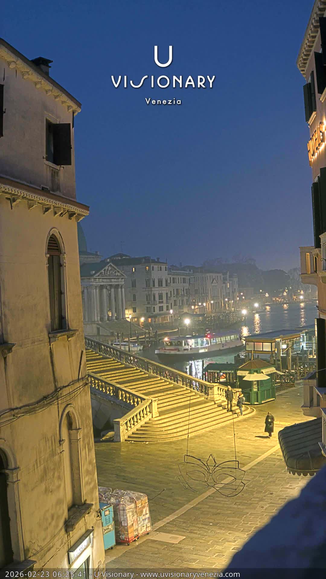 Venice, Ponte degli Scalzi Bridge & Chiesa di San Simeon Piccolo Church Live Cam - Venice, Veneto, Italy