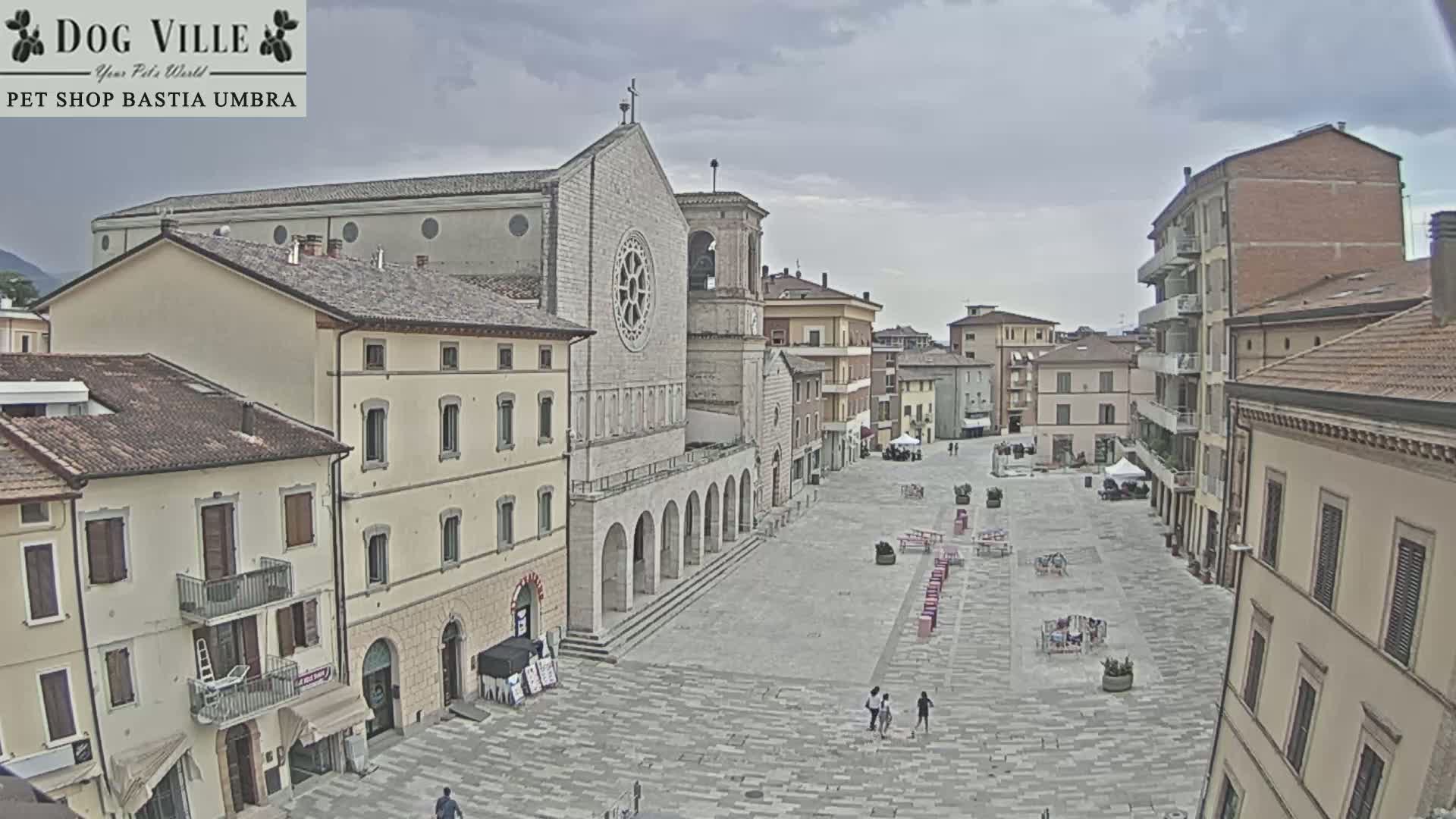 Bastia Umbra, Piazza Giuseppe Mazzini Square Live Cam - Perugia, Umbria, Italy