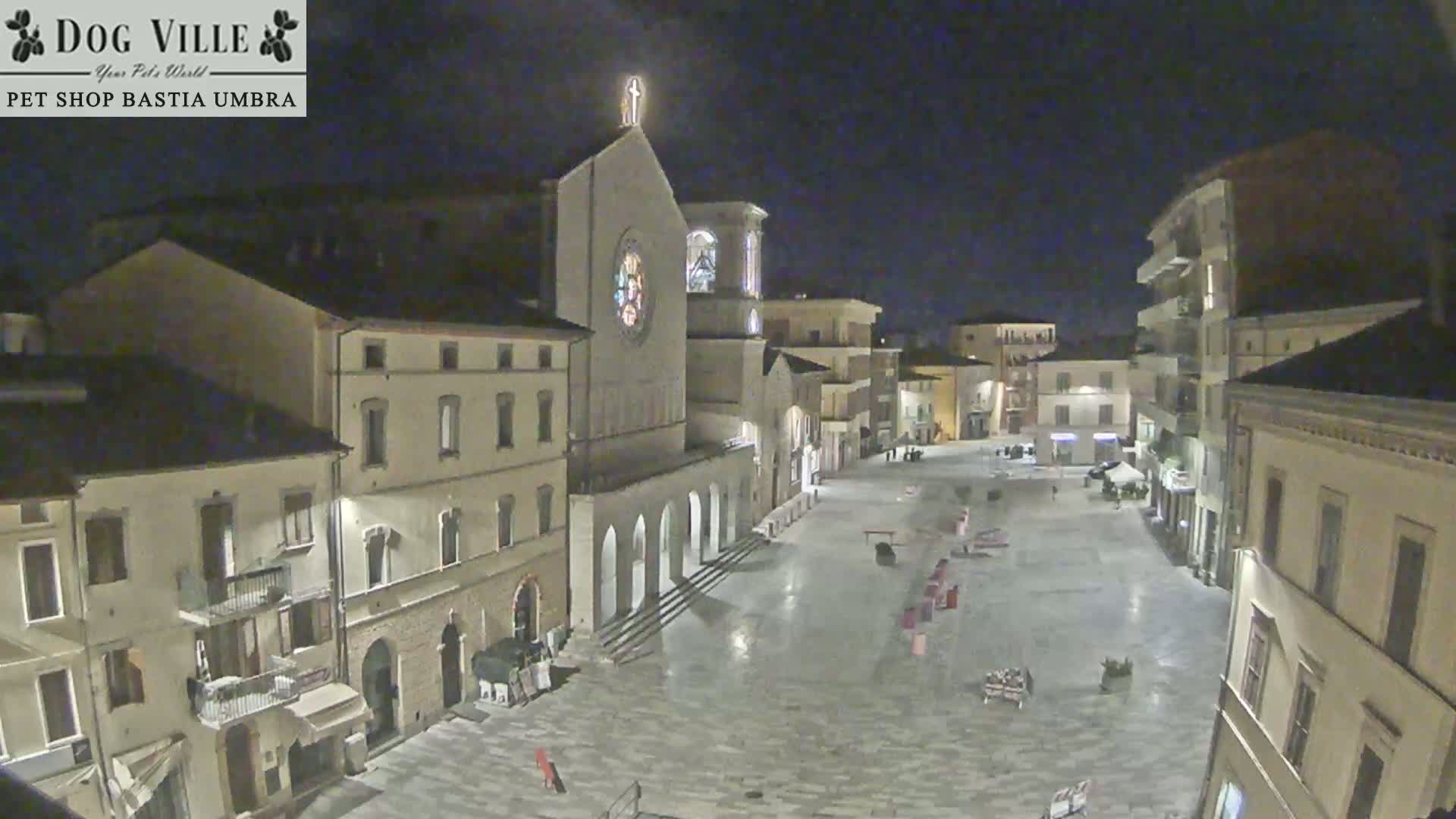 Bastia Umbra, Piazza Giuseppe Mazzini Square Live Cam - Perugia, Umbria, Italy