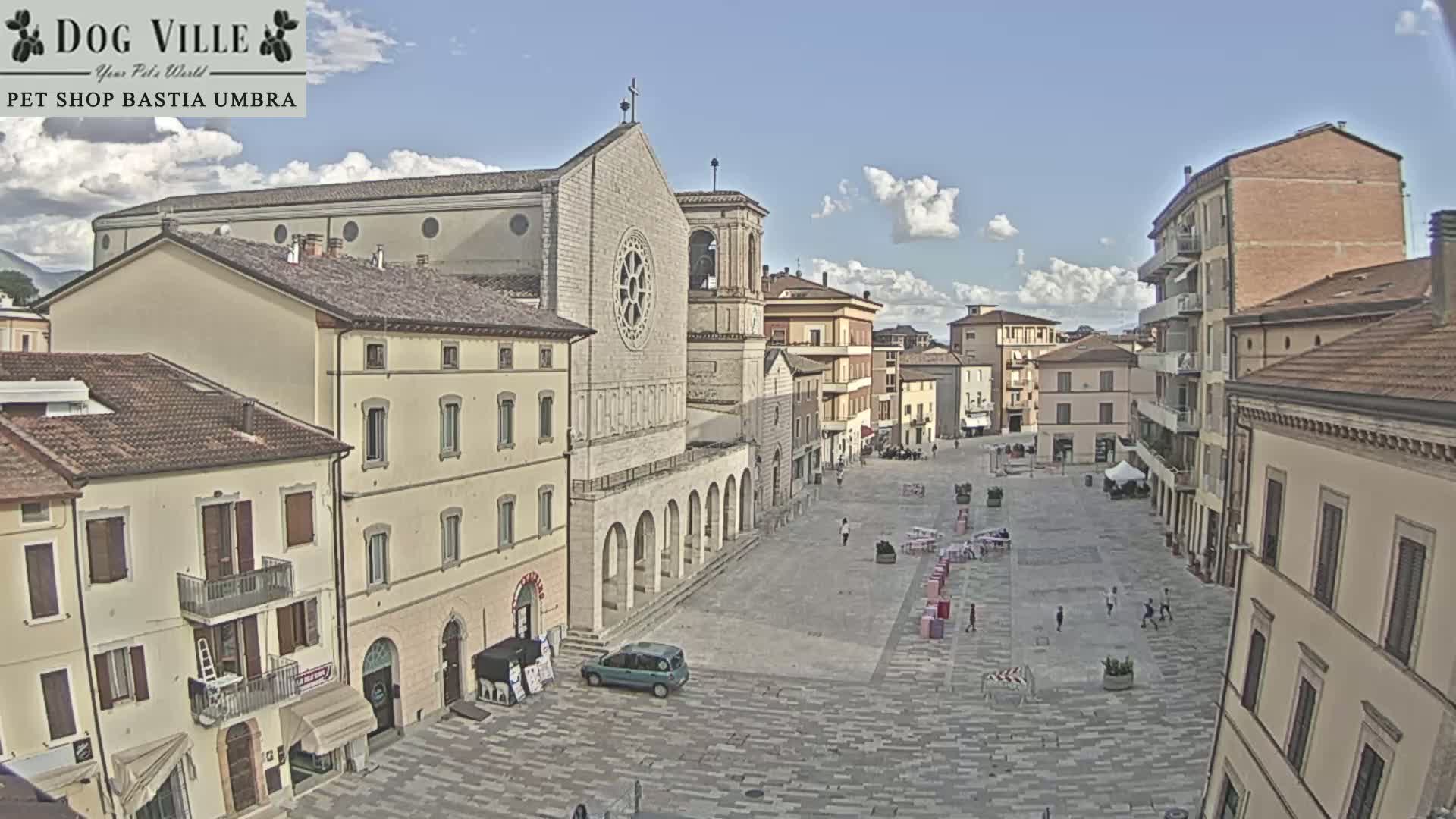 Bastia Umbra, Piazza Giuseppe Mazzini Square Live Cam - Perugia, Umbria, Italy