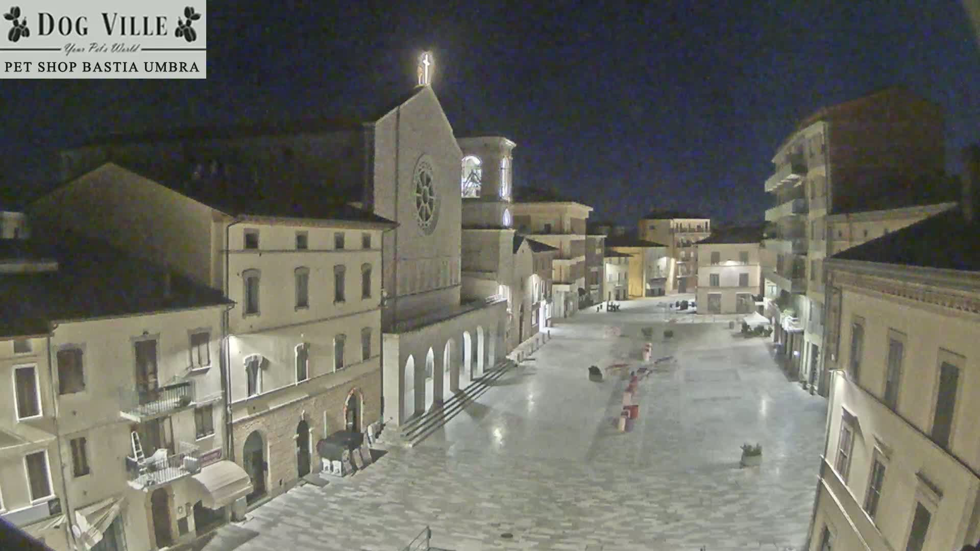 Bastia Umbra, Piazza Giuseppe Mazzini Square Live Cam - Perugia, Umbria, Italy