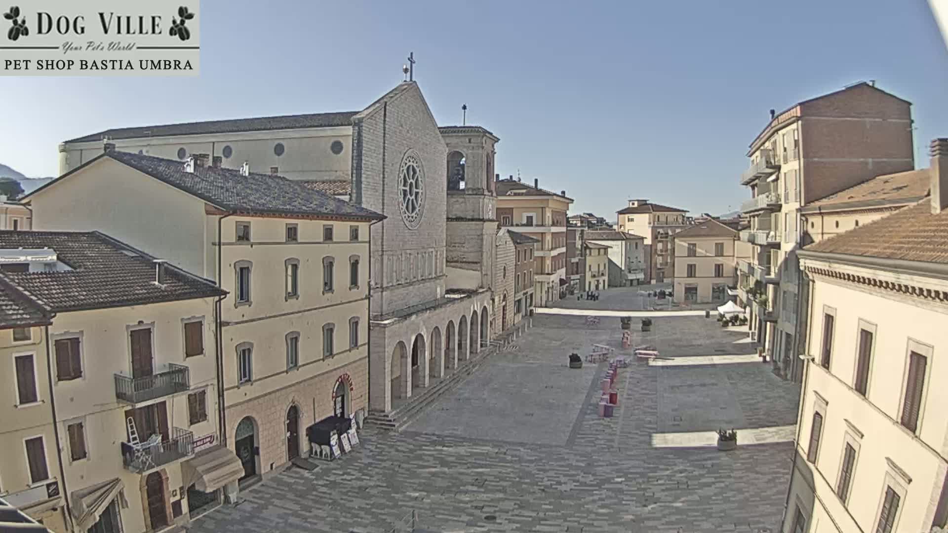 Bastia Umbra, Piazza Giuseppe Mazzini Square Live Cam - Perugia, Umbria, Italy
