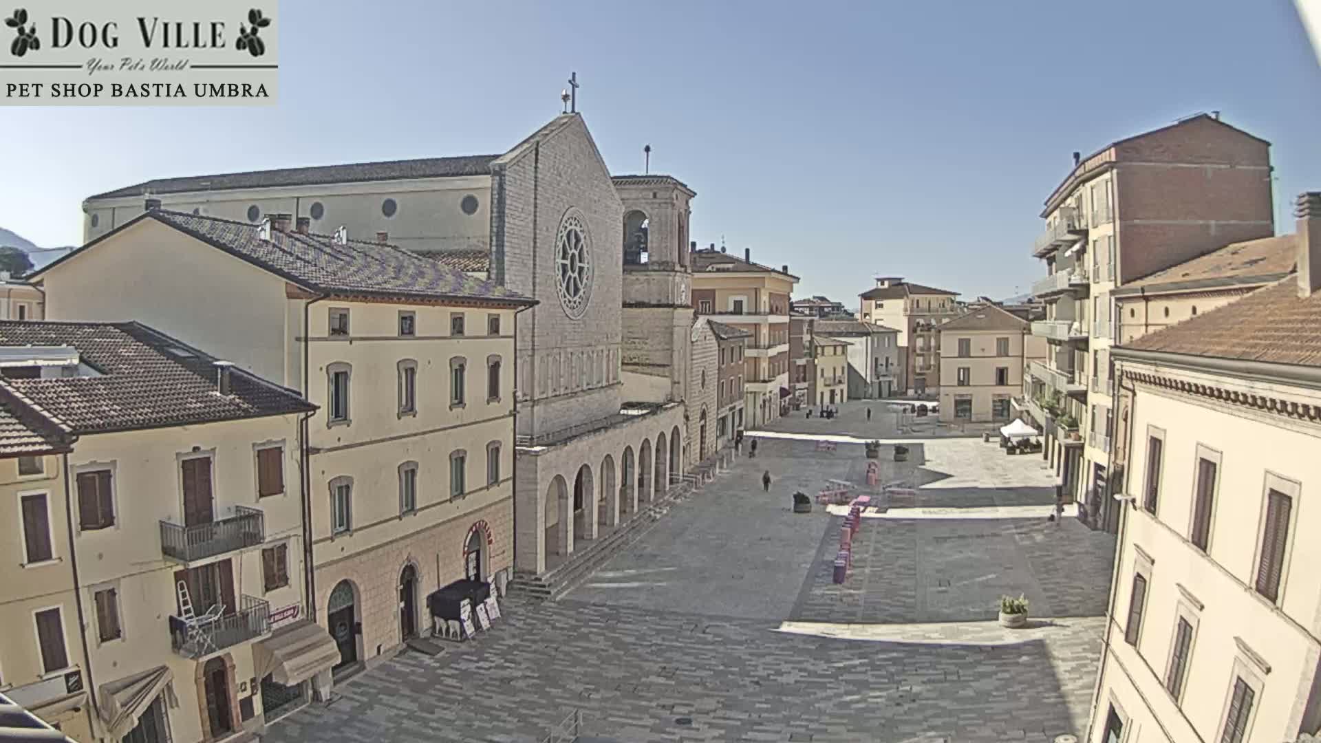 Bastia Umbra, Piazza Giuseppe Mazzini Square Live Cam - Perugia, Umbria, Italy