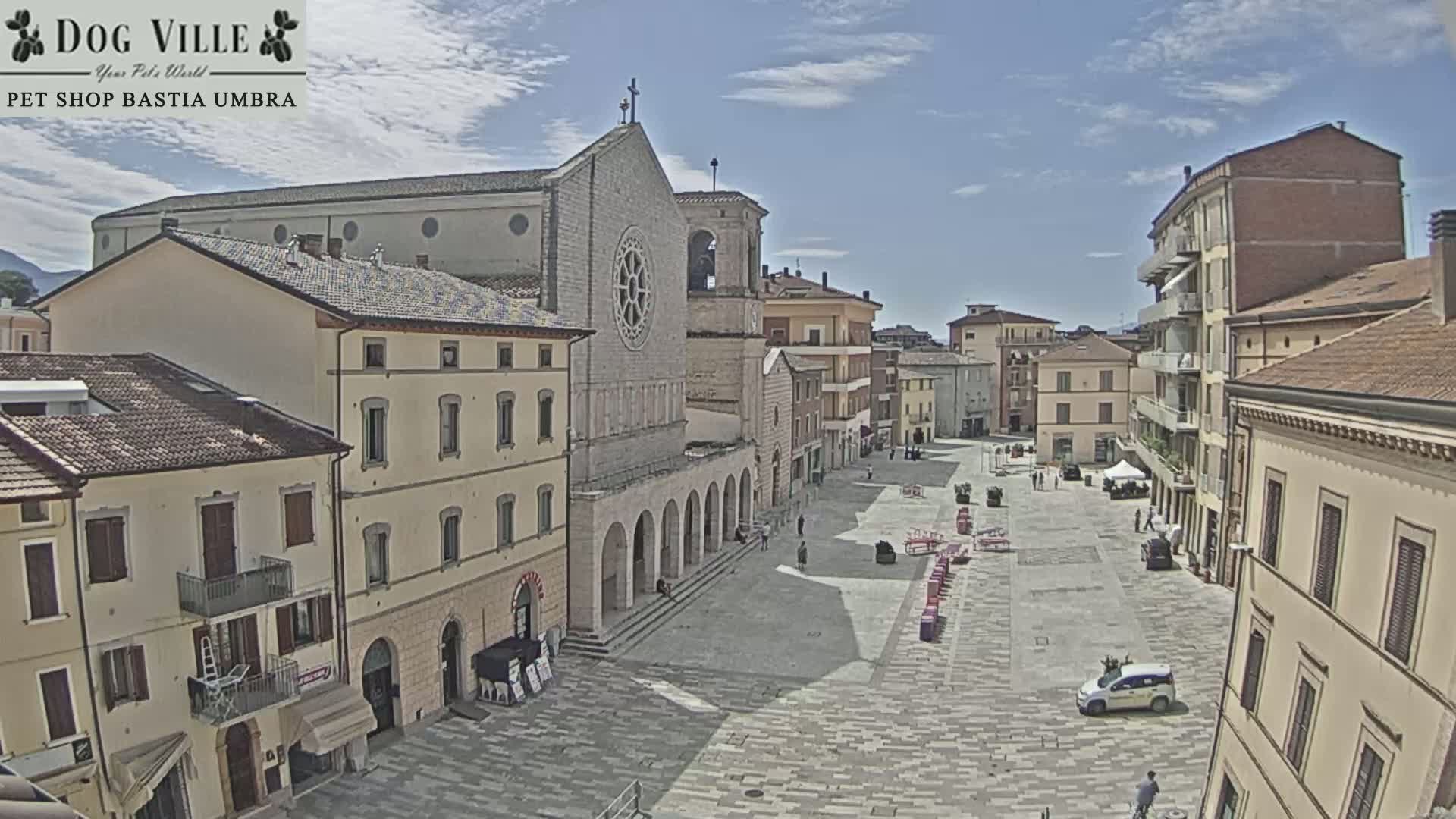 Bastia Umbra, Piazza Giuseppe Mazzini Square Live Cam - Perugia, Umbria, Italy
