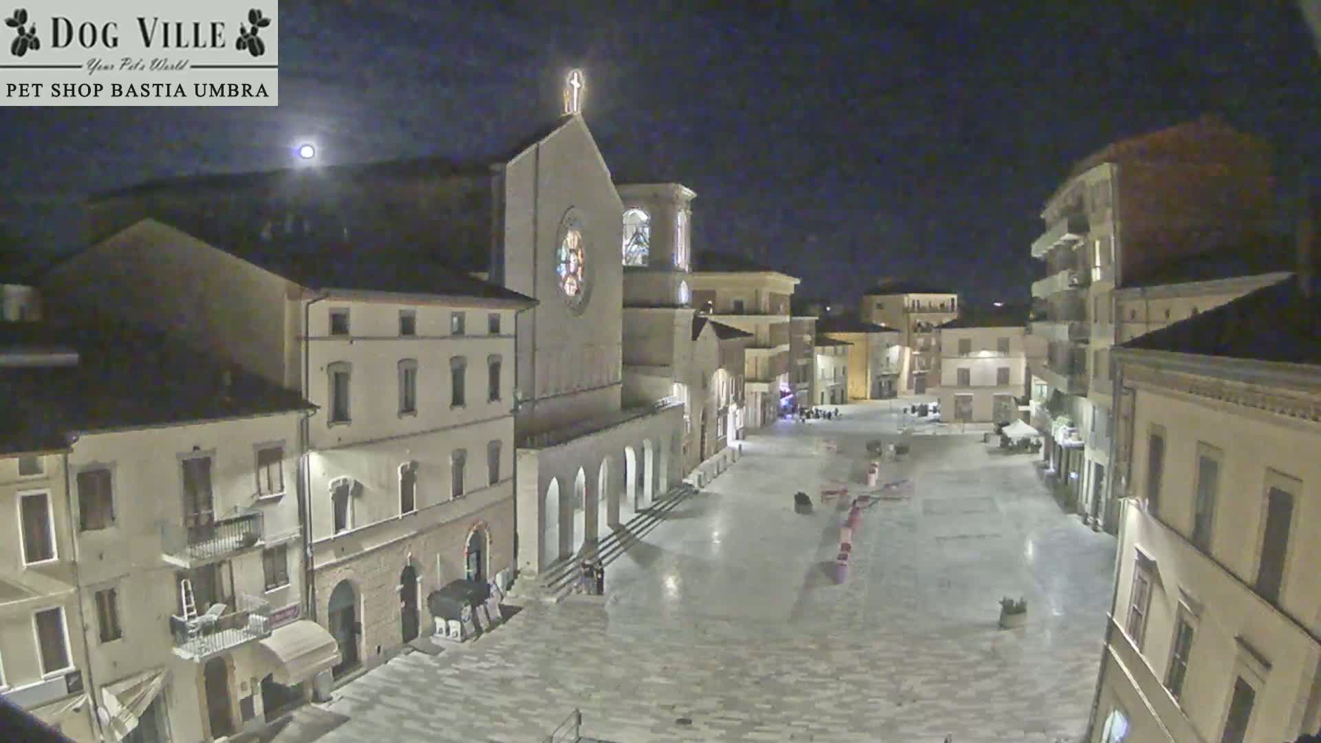 Bastia Umbra, Piazza Giuseppe Mazzini Square Live Cam - Perugia, Umbria, Italy