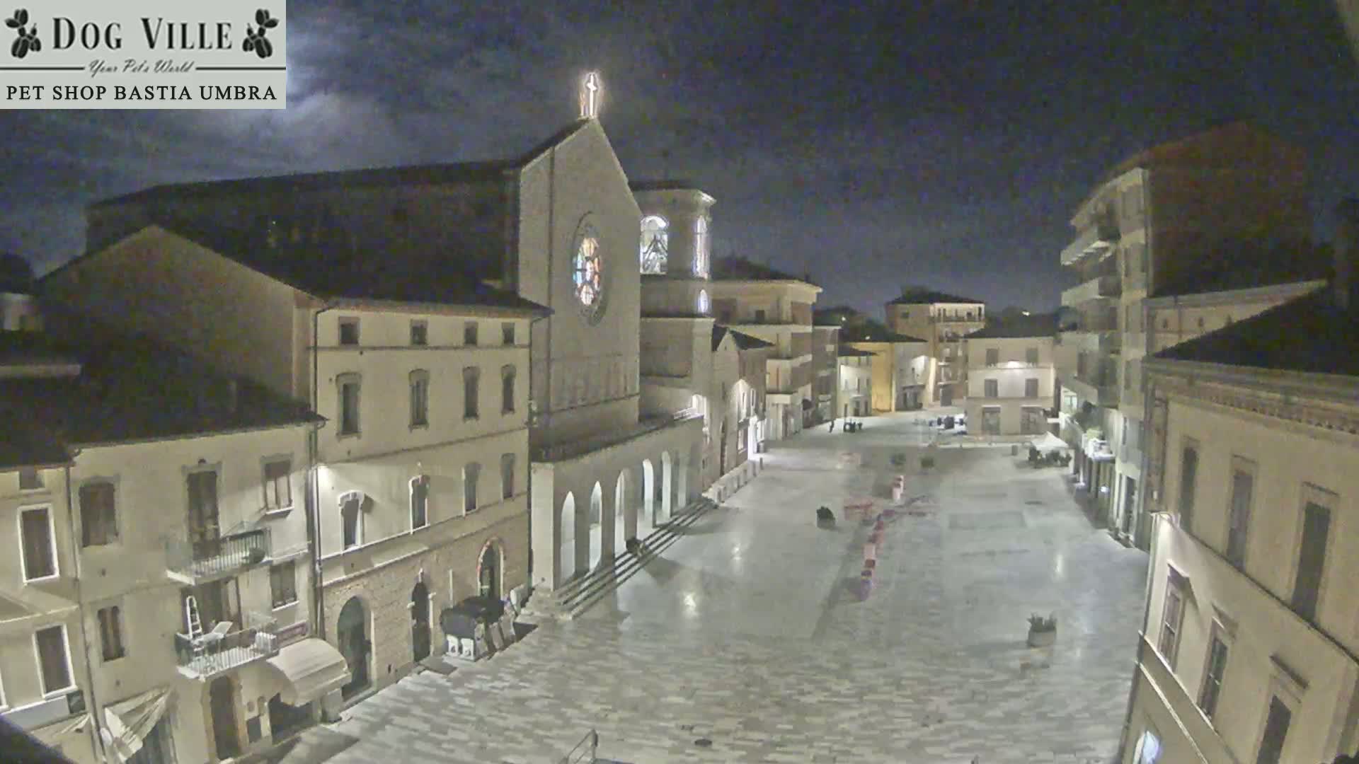 Bastia Umbra, Piazza Giuseppe Mazzini Square Live Cam - Perugia, Umbria, Italy