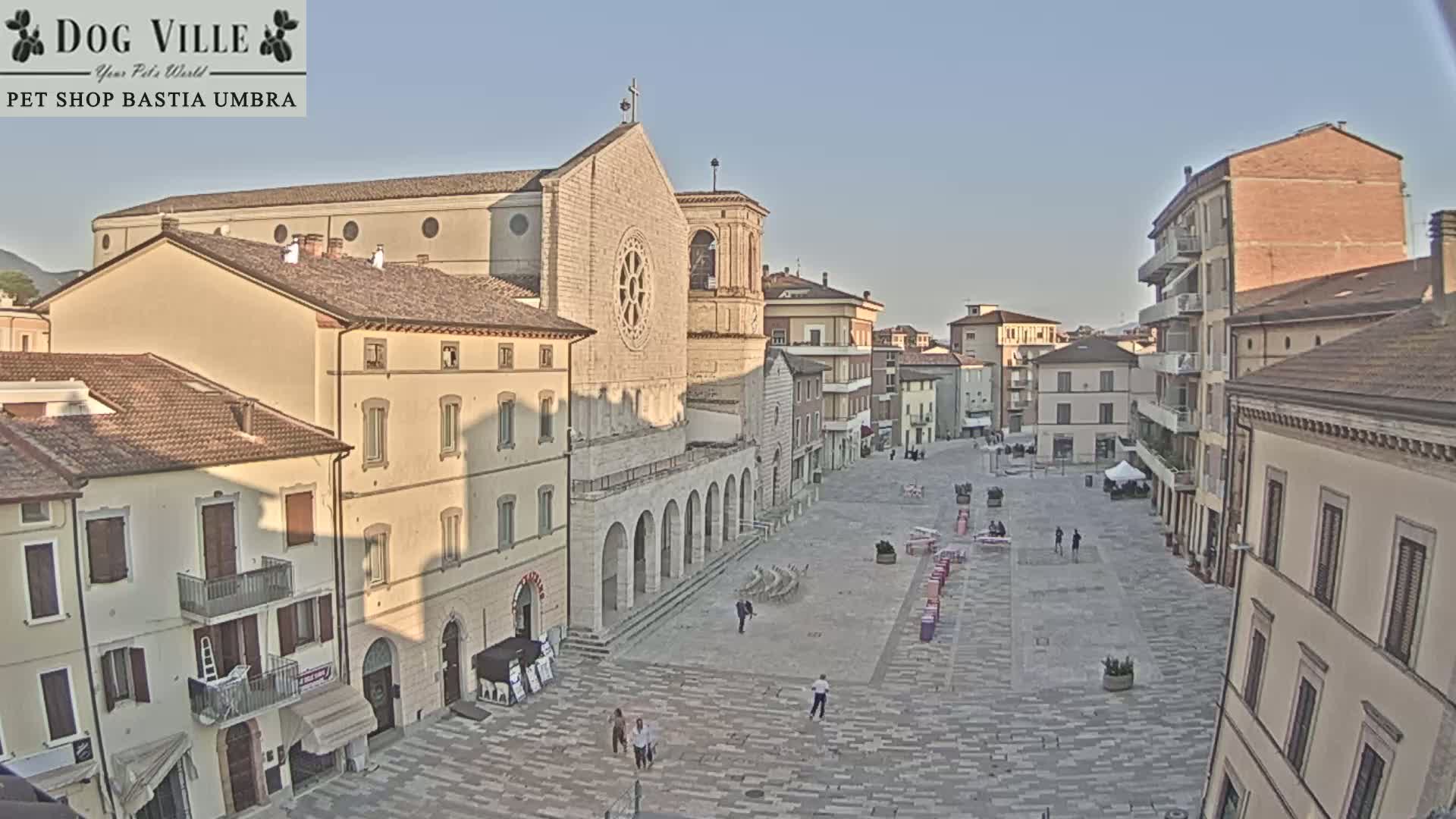 Bastia Umbra, Piazza Giuseppe Mazzini Square Live Cam - Perugia, Umbria, Italy