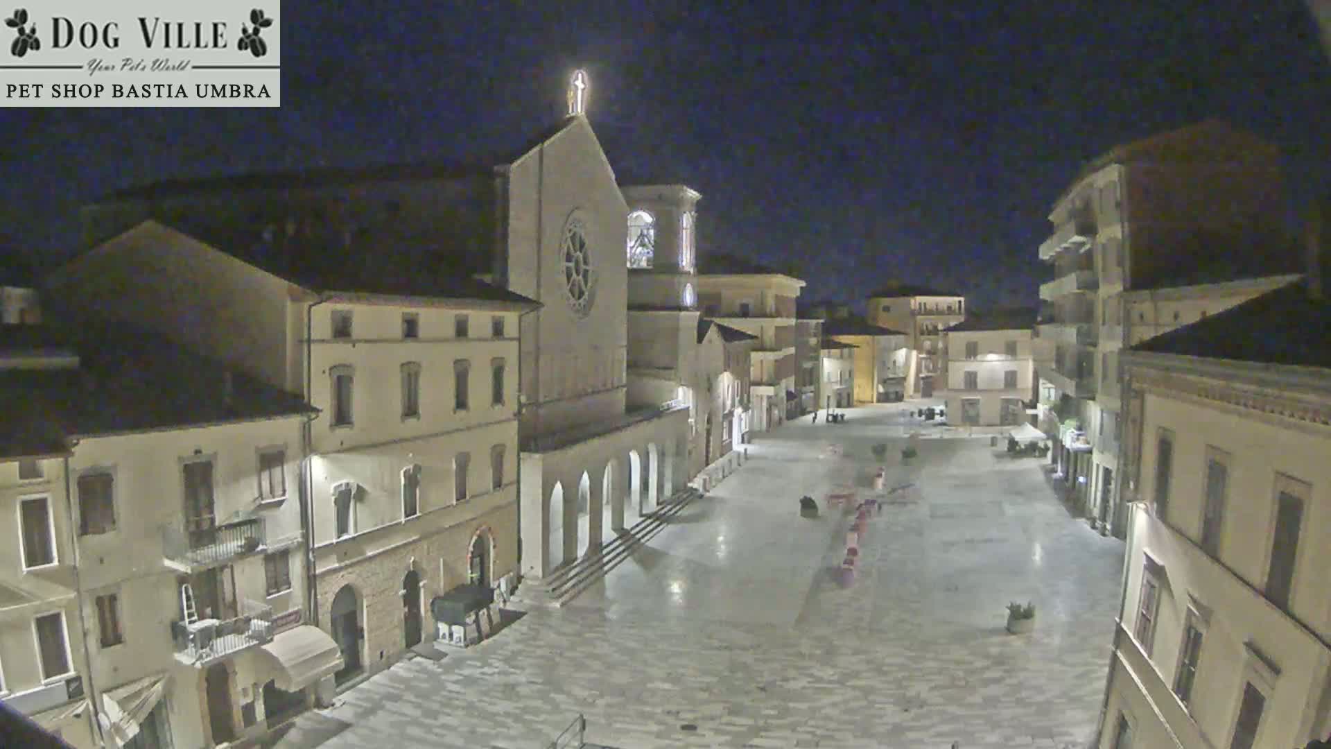 Bastia Umbra, Piazza Giuseppe Mazzini Square Live Cam - Perugia, Umbria, Italy