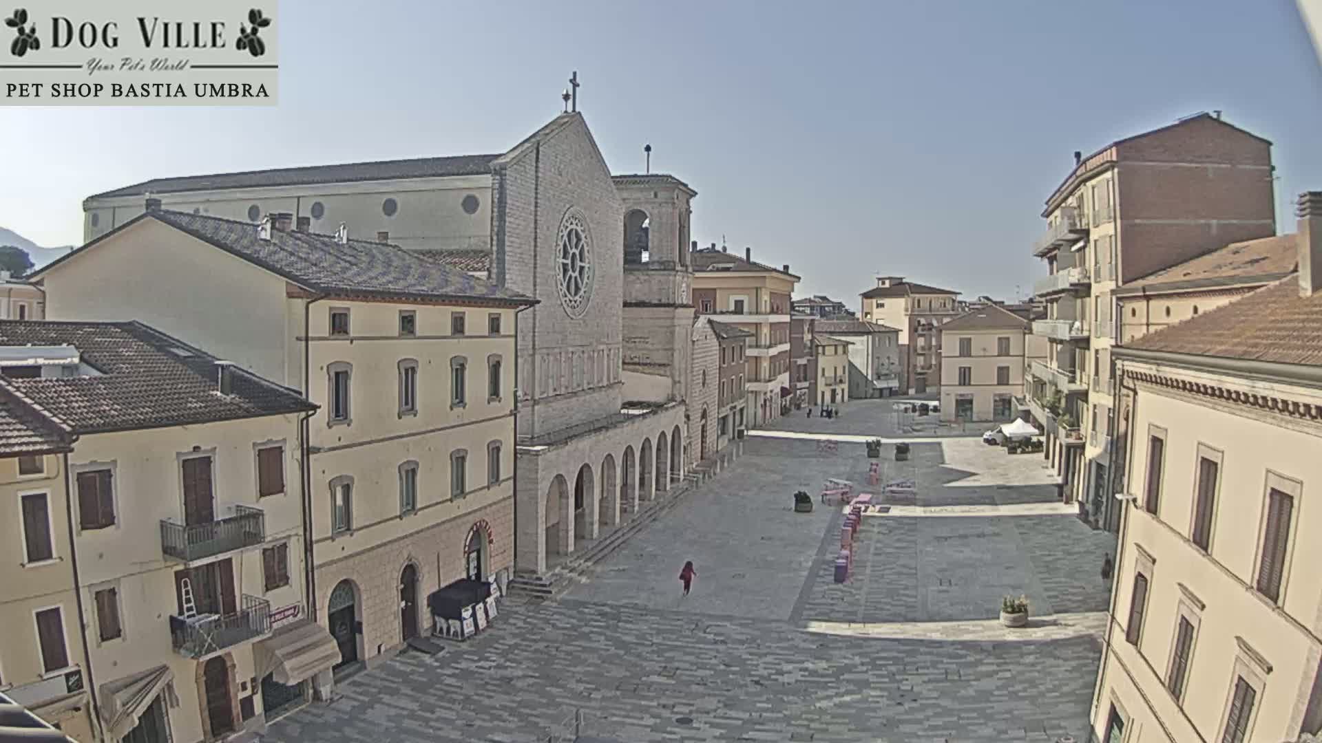 Bastia Umbra, Piazza Giuseppe Mazzini Square Live Cam - Perugia, Umbria, Italy