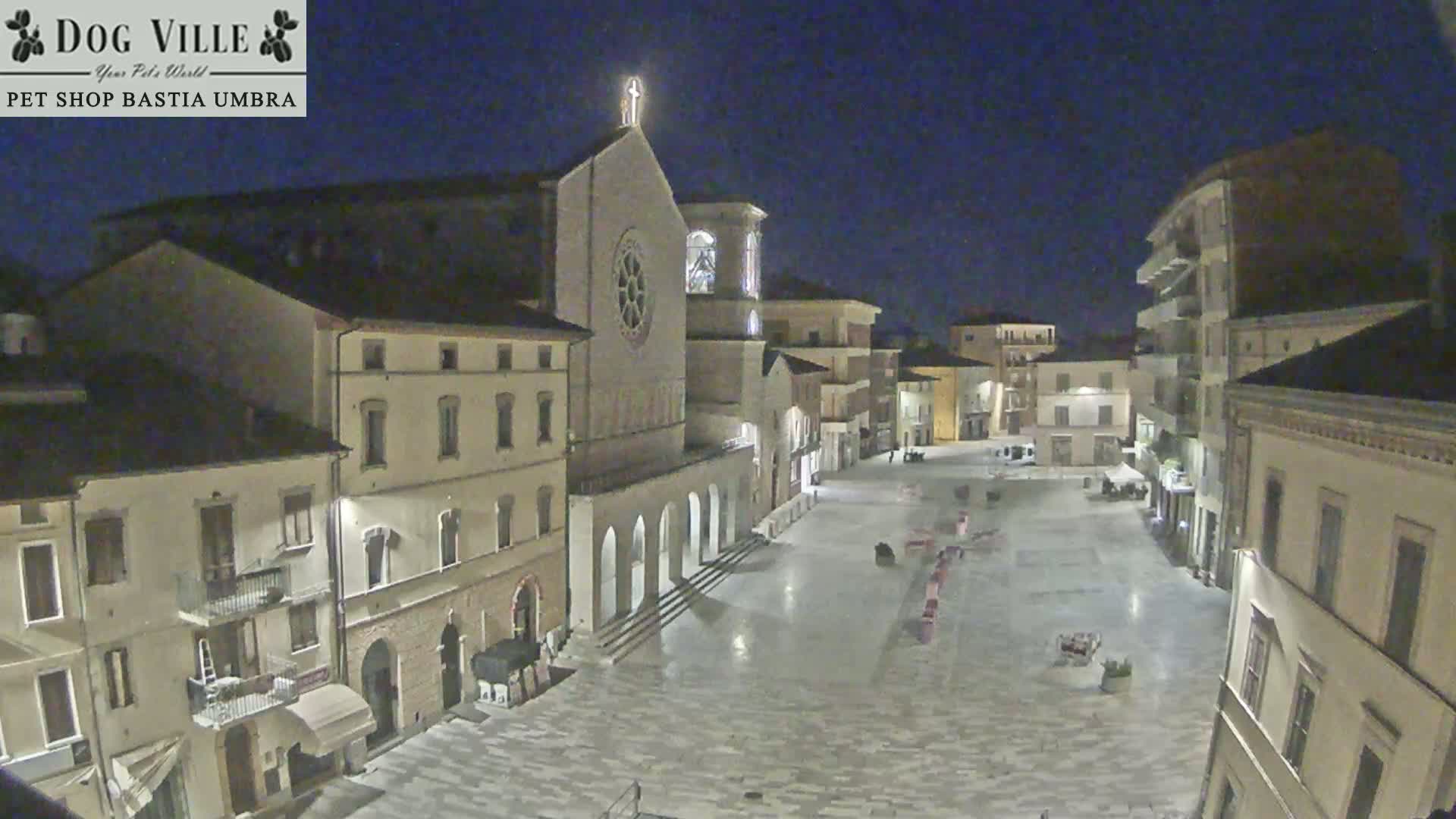 Bastia Umbra, Piazza Giuseppe Mazzini Square Live Cam - Perugia, Umbria, Italy