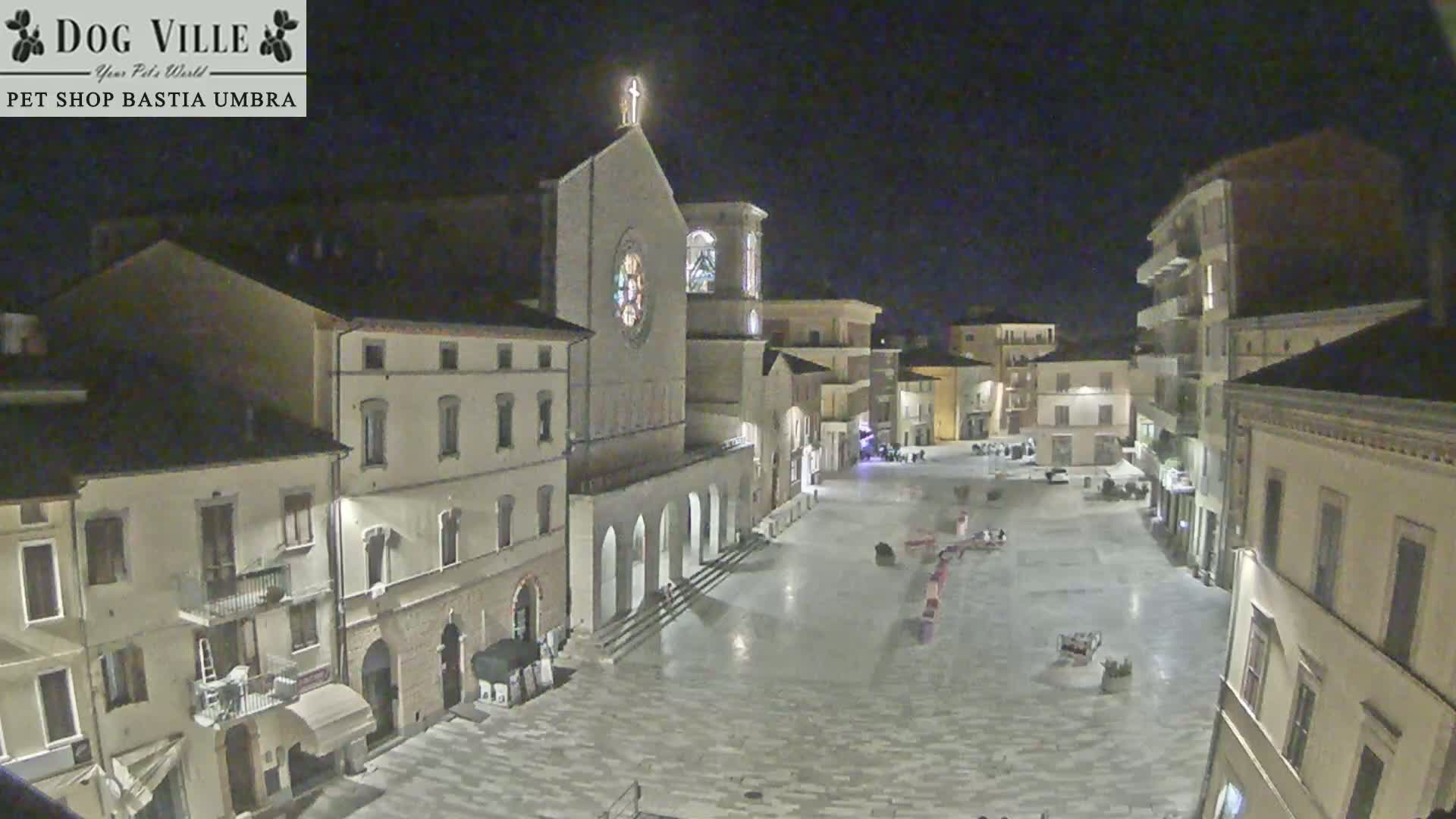 Bastia Umbra, Piazza Giuseppe Mazzini Square Live Cam - Perugia, Umbria, Italy