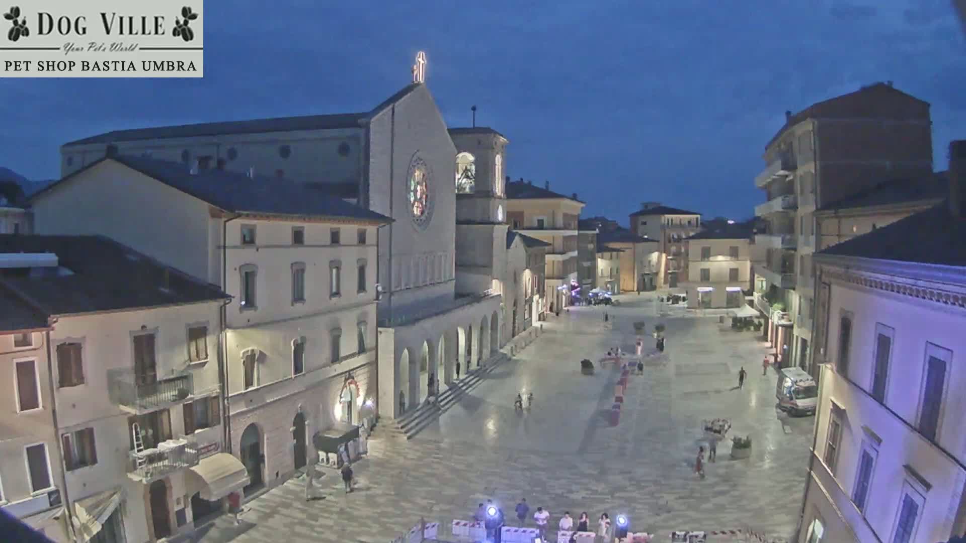Bastia Umbra, Piazza Giuseppe Mazzini Square Live Cam - Perugia, Umbria, Italy
