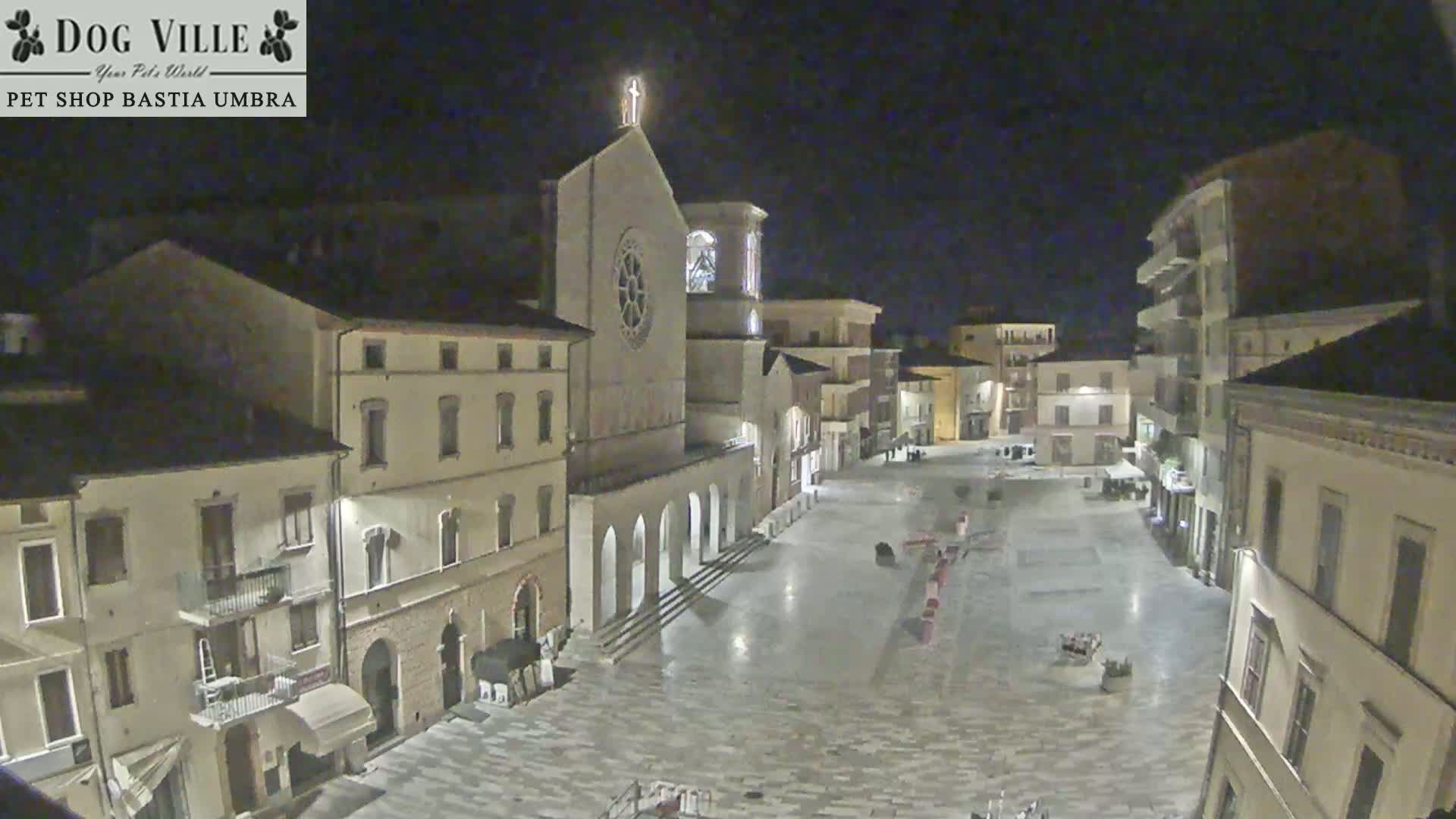 Bastia Umbra, Piazza Giuseppe Mazzini Square Live Cam - Perugia, Umbria, Italy