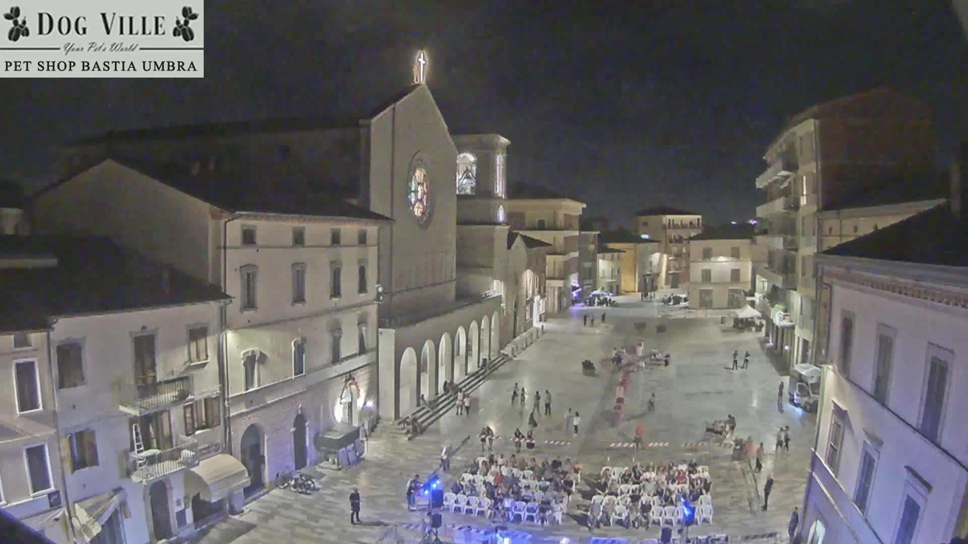 Bastia Umbra, Piazza Giuseppe Mazzini Square Live Cam - Perugia, Umbria, Italy