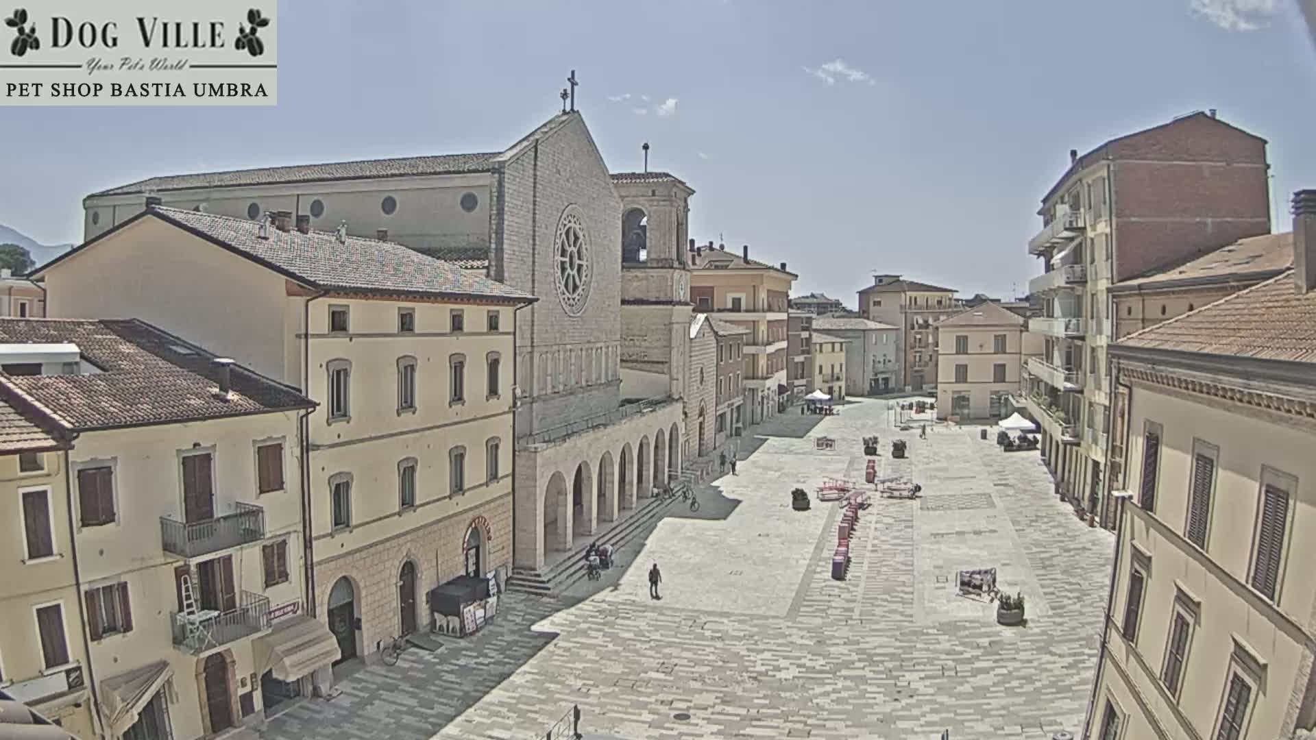 Bastia Umbra, Piazza Giuseppe Mazzini Square Live Cam - Perugia, Umbria, Italy