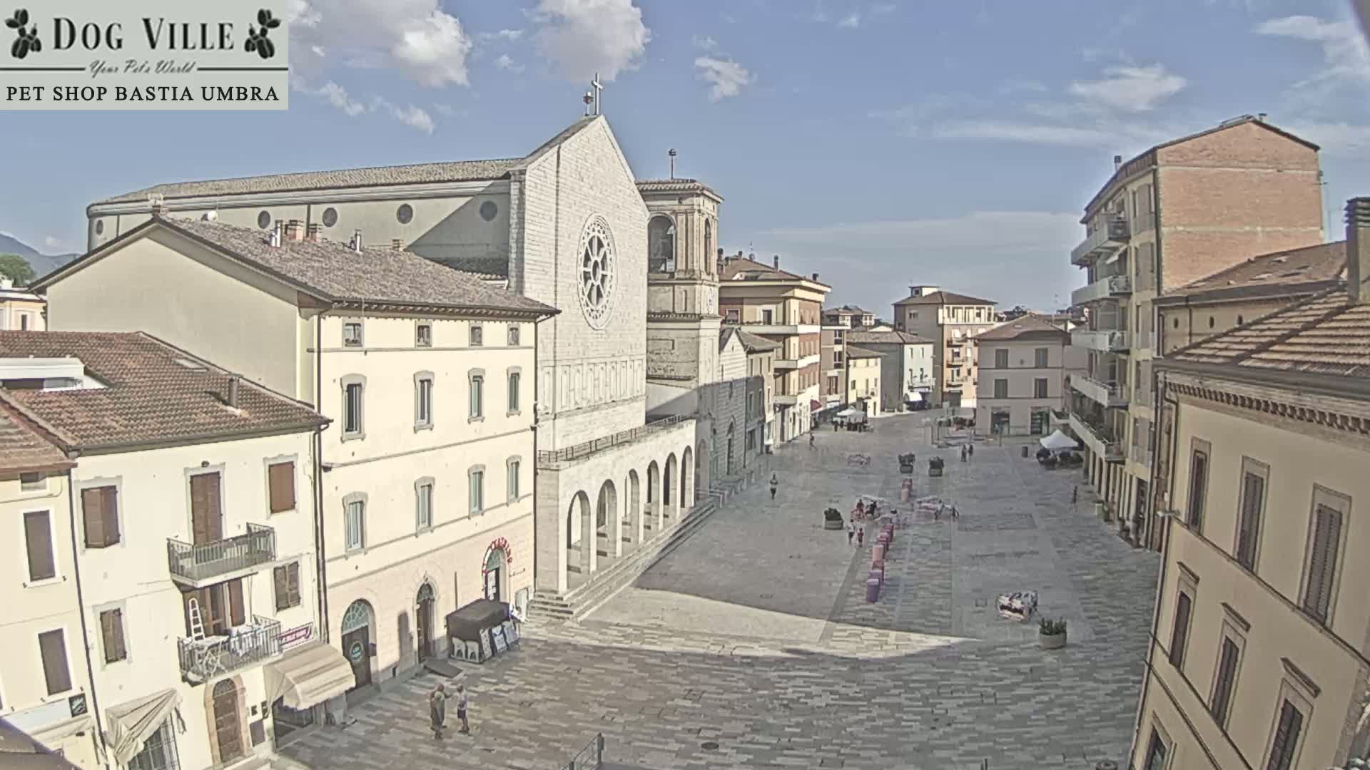 Bastia Umbra, Piazza Giuseppe Mazzini Square Live Cam - Perugia, Umbria, Italy
