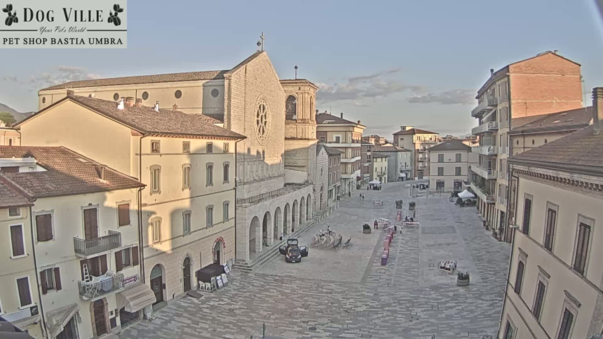 Bastia Umbra, Piazza Giuseppe Mazzini Square Live Cam - Perugia, Umbria, Italy
