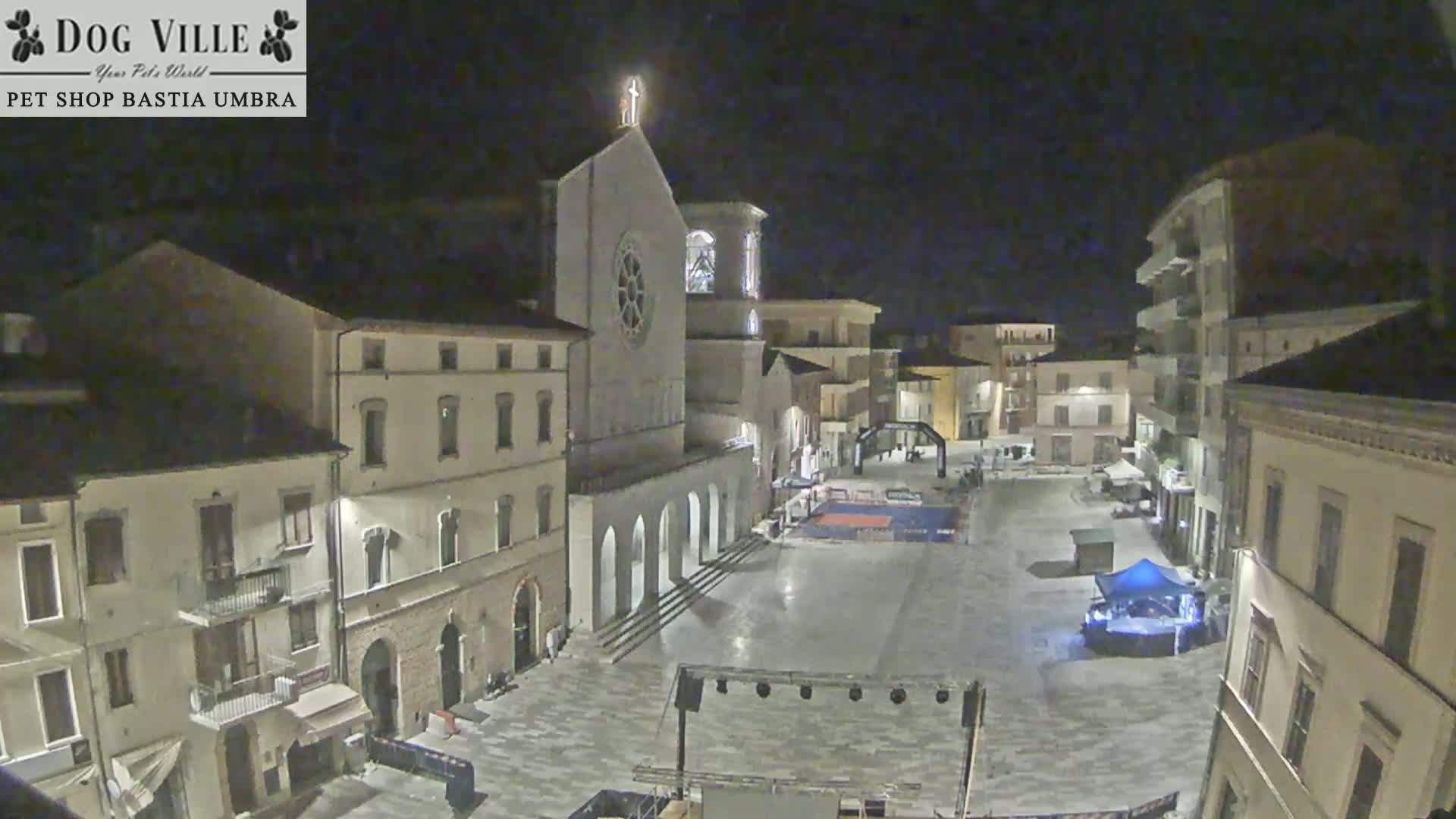 Bastia Umbra, Piazza Giuseppe Mazzini Square Live Cam - Perugia, Umbria, Italy