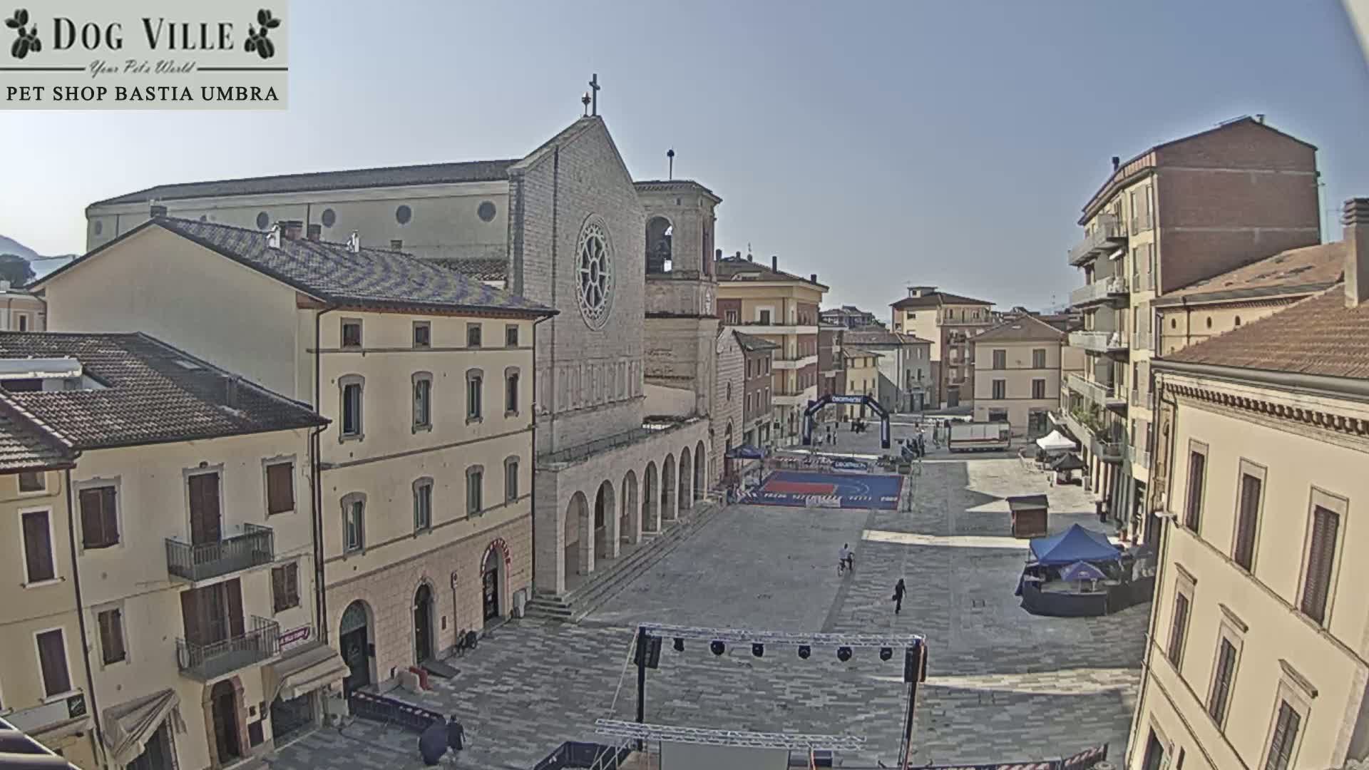 Bastia Umbra, Piazza Giuseppe Mazzini Square Live Cam - Perugia, Umbria, Italy