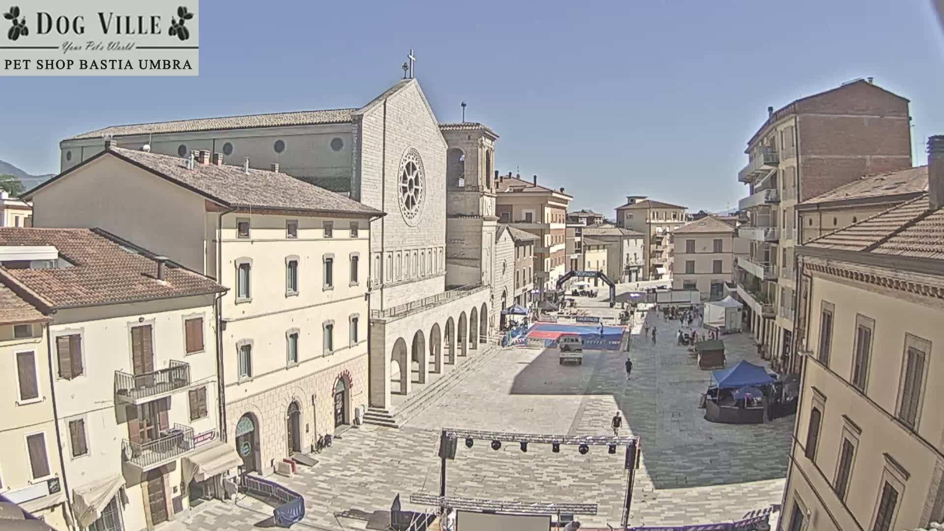 Bastia Umbra, Piazza Giuseppe Mazzini Square Live Cam - Perugia, Umbria, Italy