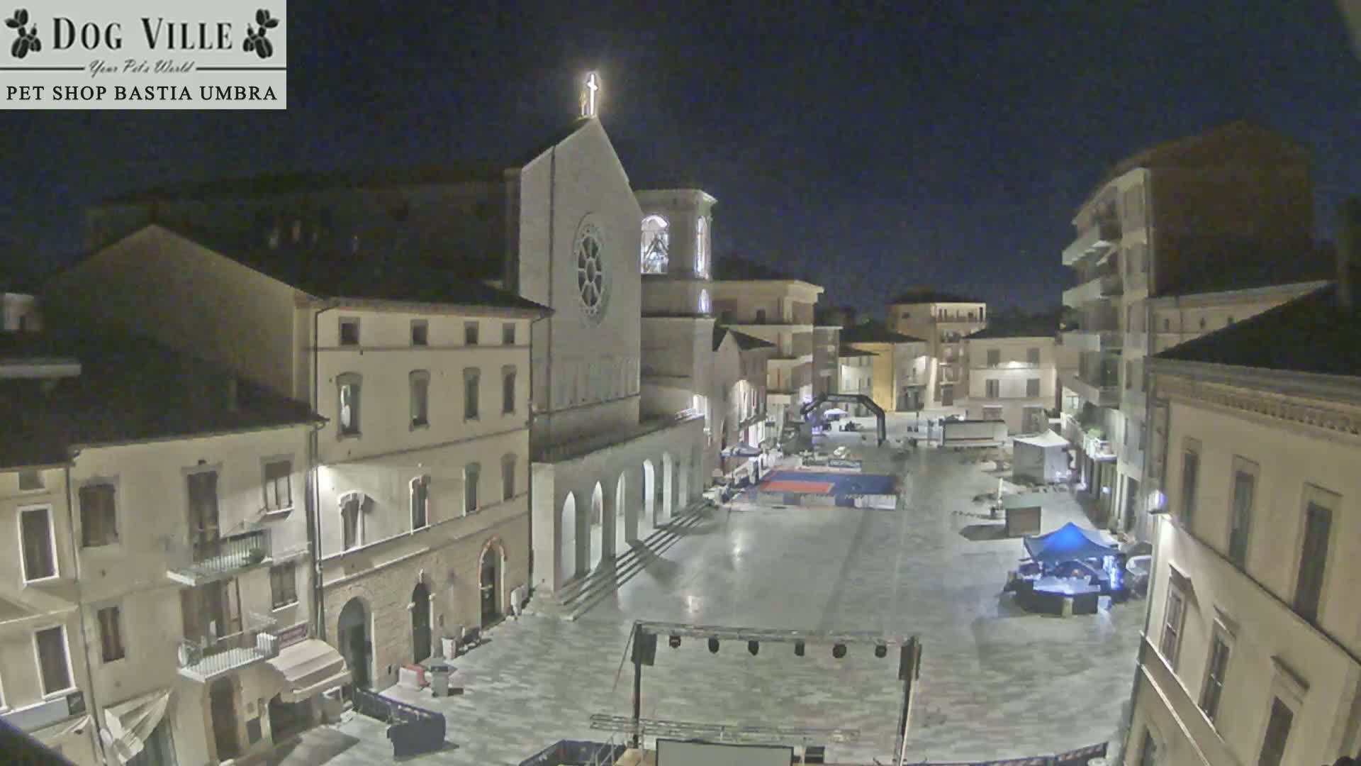 Bastia Umbra, Piazza Giuseppe Mazzini Square Live Cam - Perugia, Umbria, Italy