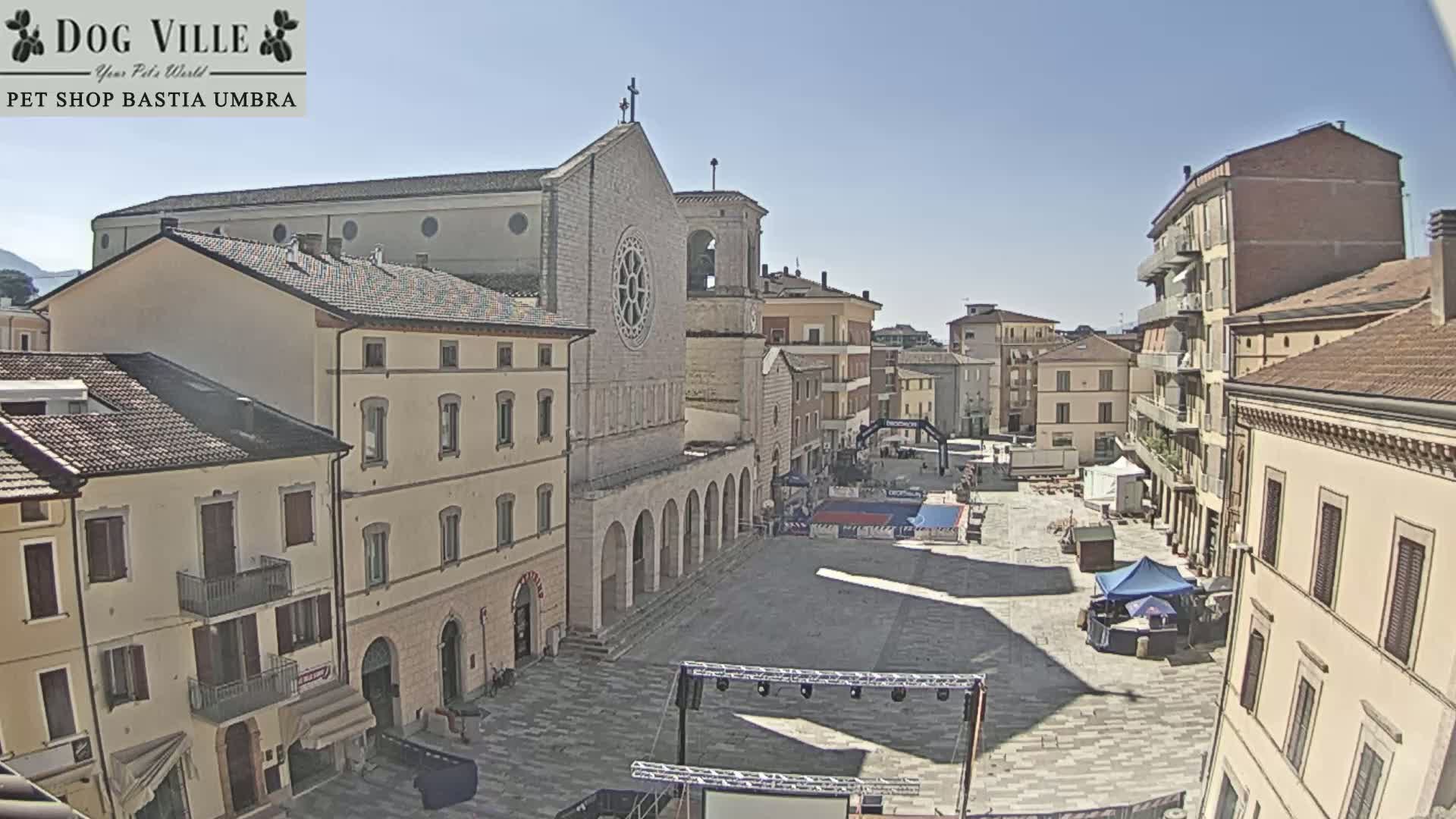 Bastia Umbra, Piazza Giuseppe Mazzini Square Live Cam - Perugia, Umbria, Italy