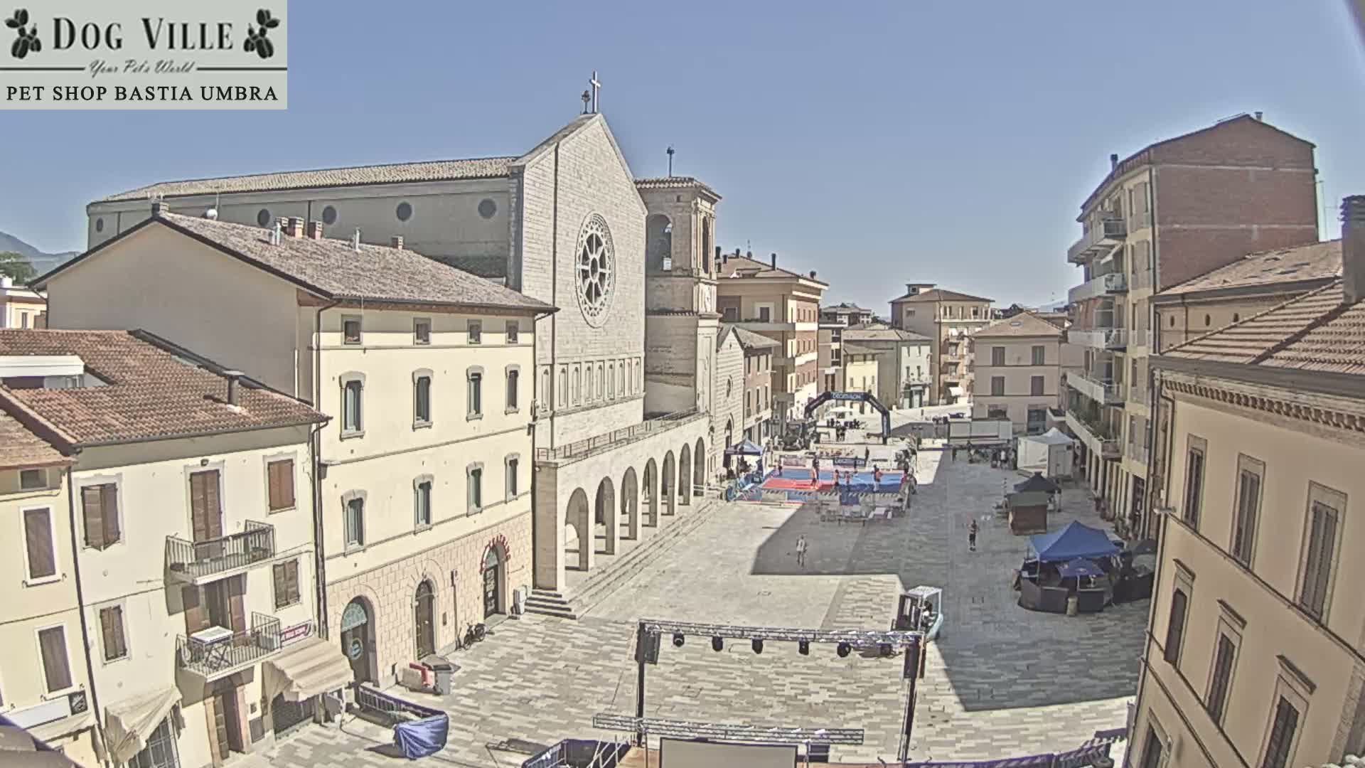 Bastia Umbra, Piazza Giuseppe Mazzini Square Live Cam - Perugia, Umbria, Italy