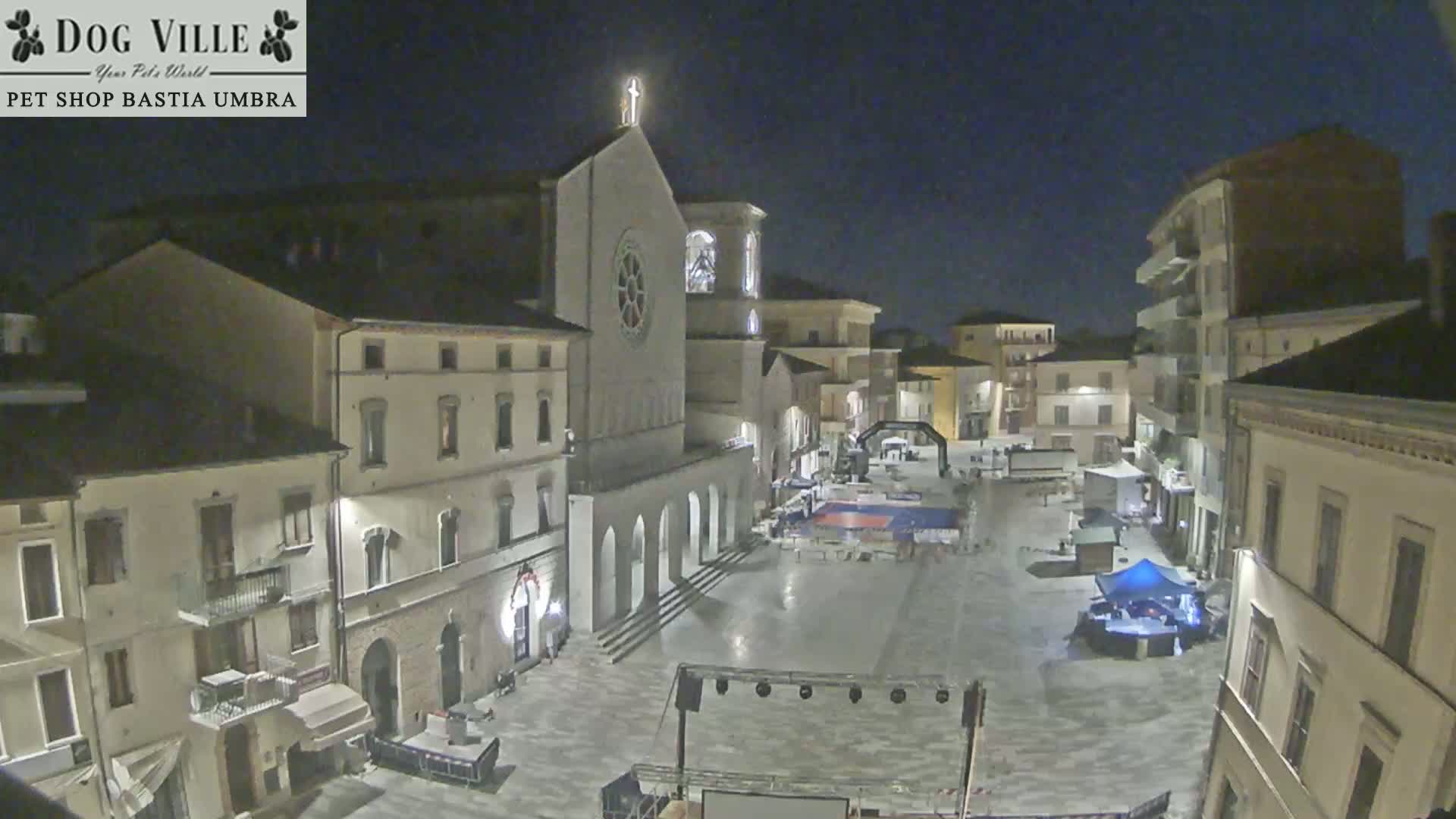 Bastia Umbra, Piazza Giuseppe Mazzini Square Live Cam - Perugia, Umbria, Italy