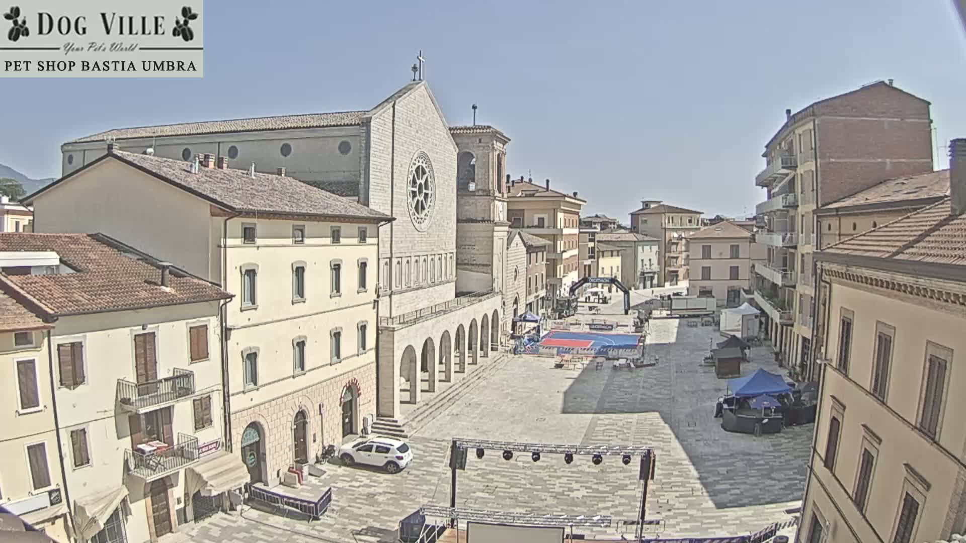 Bastia Umbra, Piazza Giuseppe Mazzini Square Live Cam - Perugia, Umbria, Italy