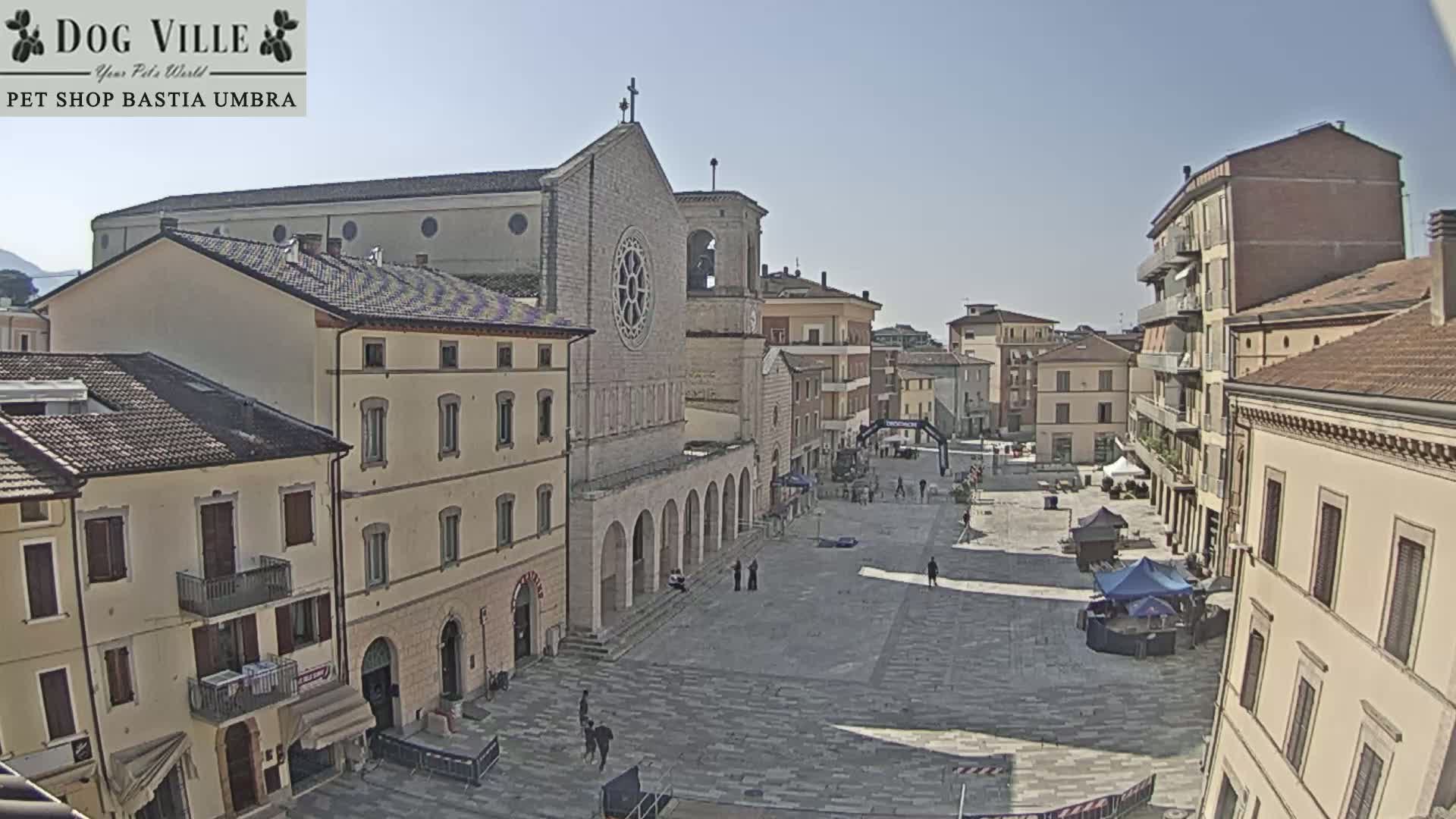 Bastia Umbra, Piazza Giuseppe Mazzini Square Live Cam - Perugia, Umbria, Italy