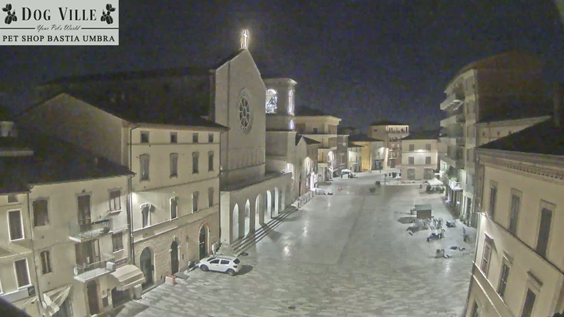 Bastia Umbra, Piazza Giuseppe Mazzini Square Live Cam - Perugia, Umbria, Italy
