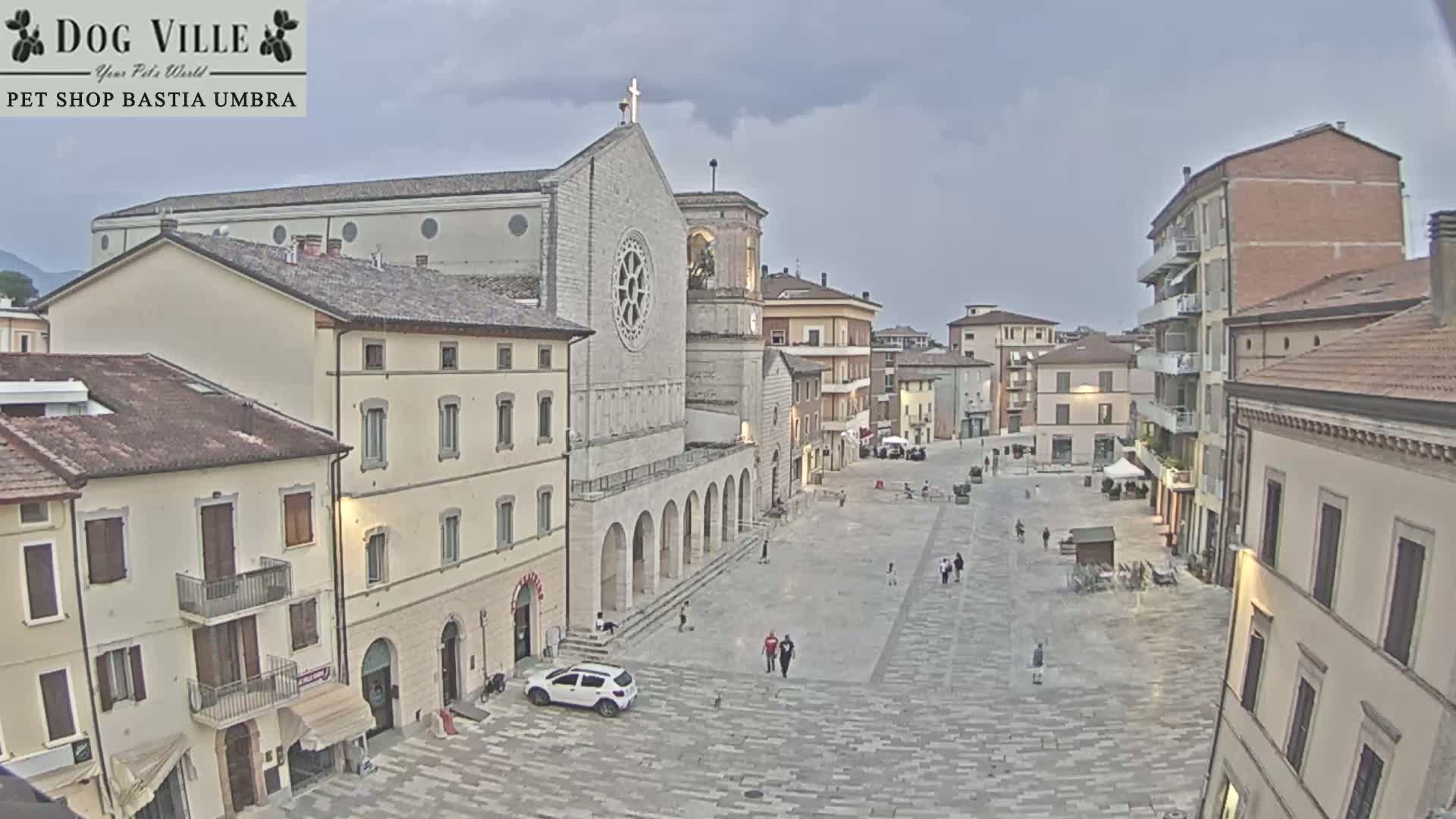 Bastia Umbra, Piazza Giuseppe Mazzini Square Live Cam - Perugia, Umbria, Italy