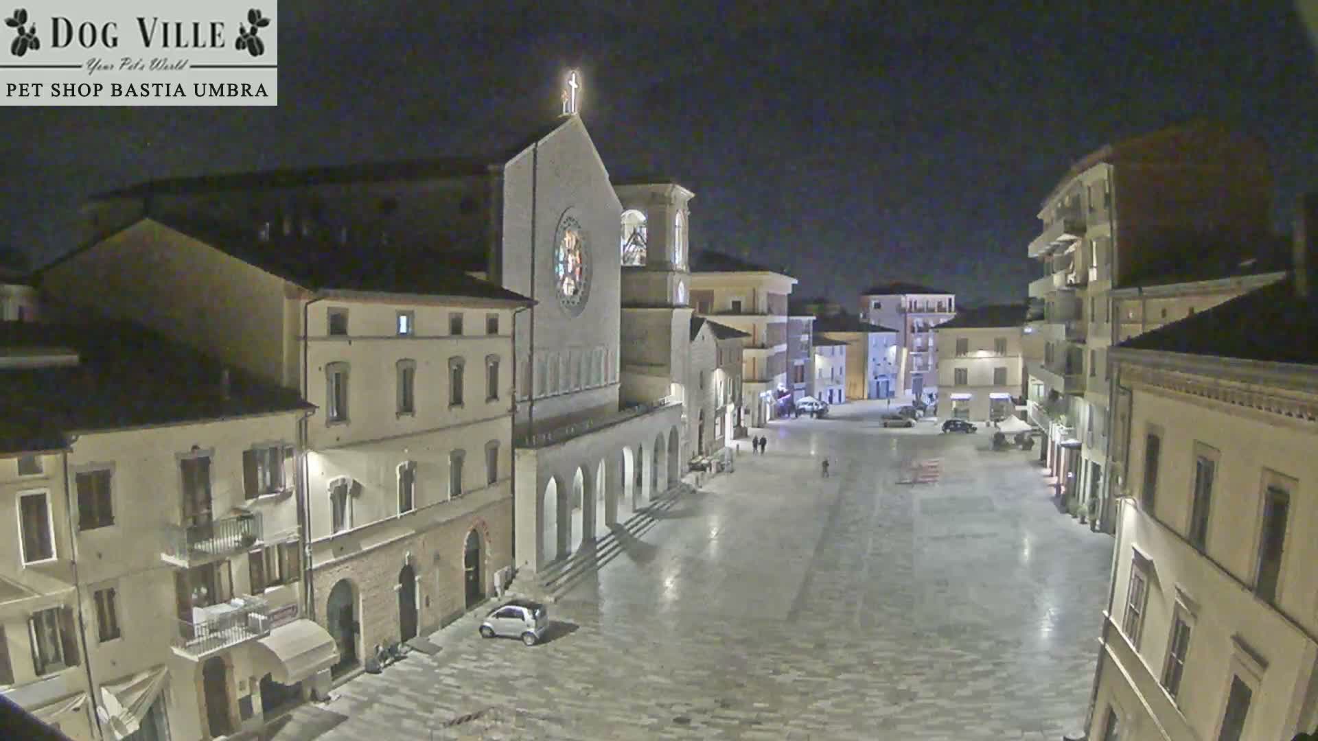 Bastia Umbra, Piazza Giuseppe Mazzini Square Live Cam - Perugia, Umbria, Italy