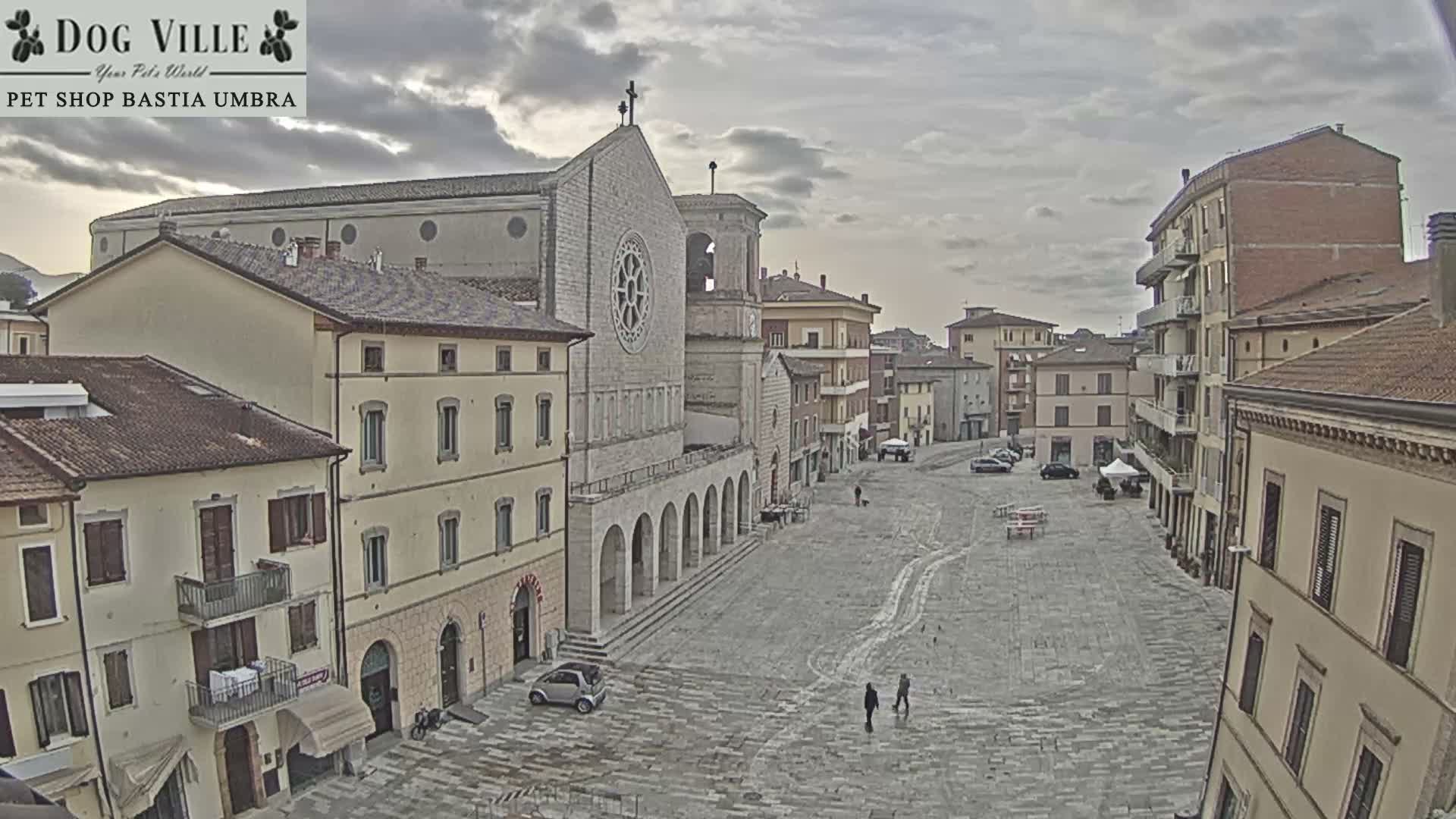 Bastia Umbra, Piazza Giuseppe Mazzini Square Live Cam - Perugia, Umbria, Italy