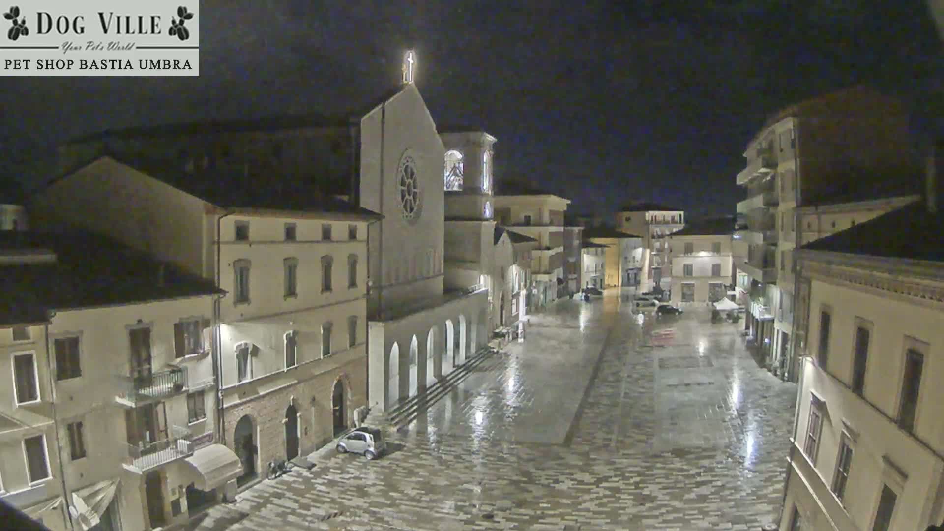 Bastia Umbra, Piazza Giuseppe Mazzini Square Live Cam - Perugia, Umbria, Italy